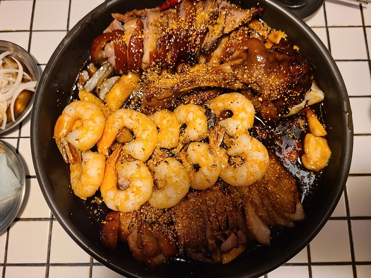 강남 오매족 족발파히타 , 또띠아에 싸먹는 족발과 보쌈