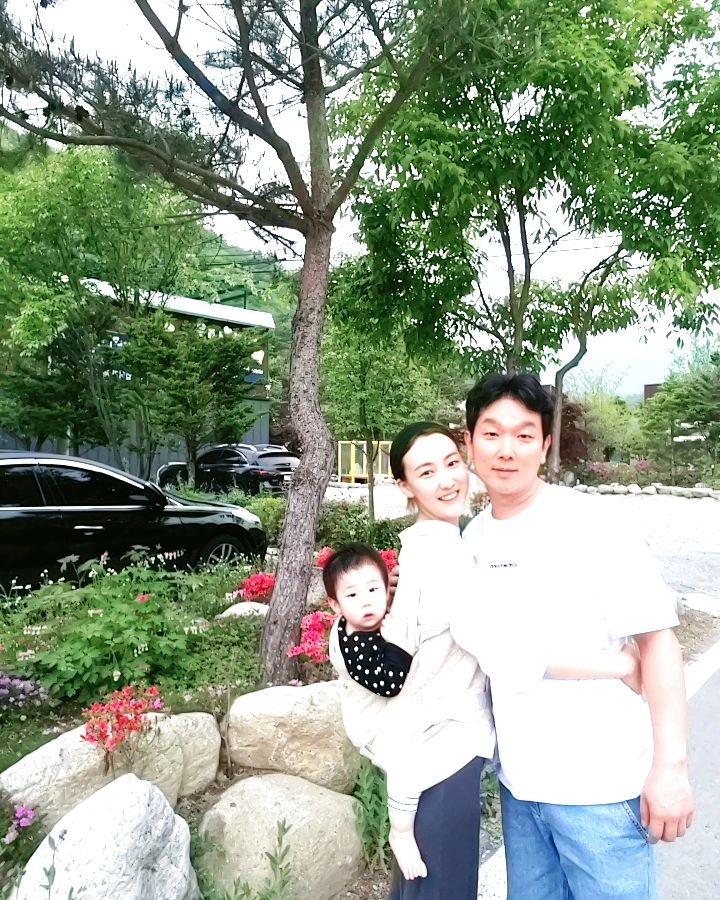 ㅋㅋㅋㅋㅋㅋㅋㅋㅋㅋㅋㅋㅋㅋ
아대박ㅋㅋㅋㅋㅋ이게언제적이야🤣
와 기억도안나는 사진들이네ㅋㅋㅋㅋ
.
.
#추억소환#풋풋했던#우리