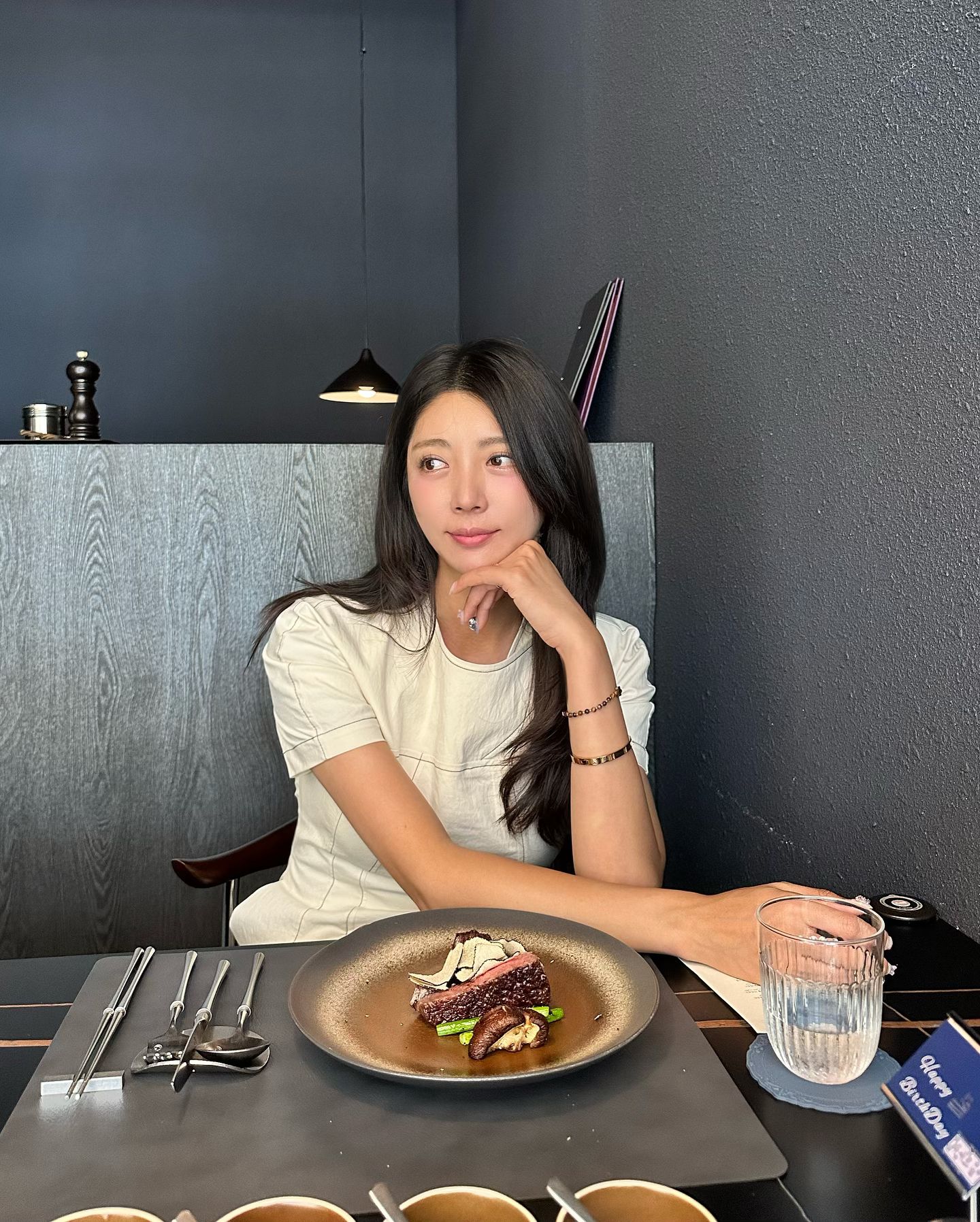 .
꽃 잘사주는 남편🌷
#생일
