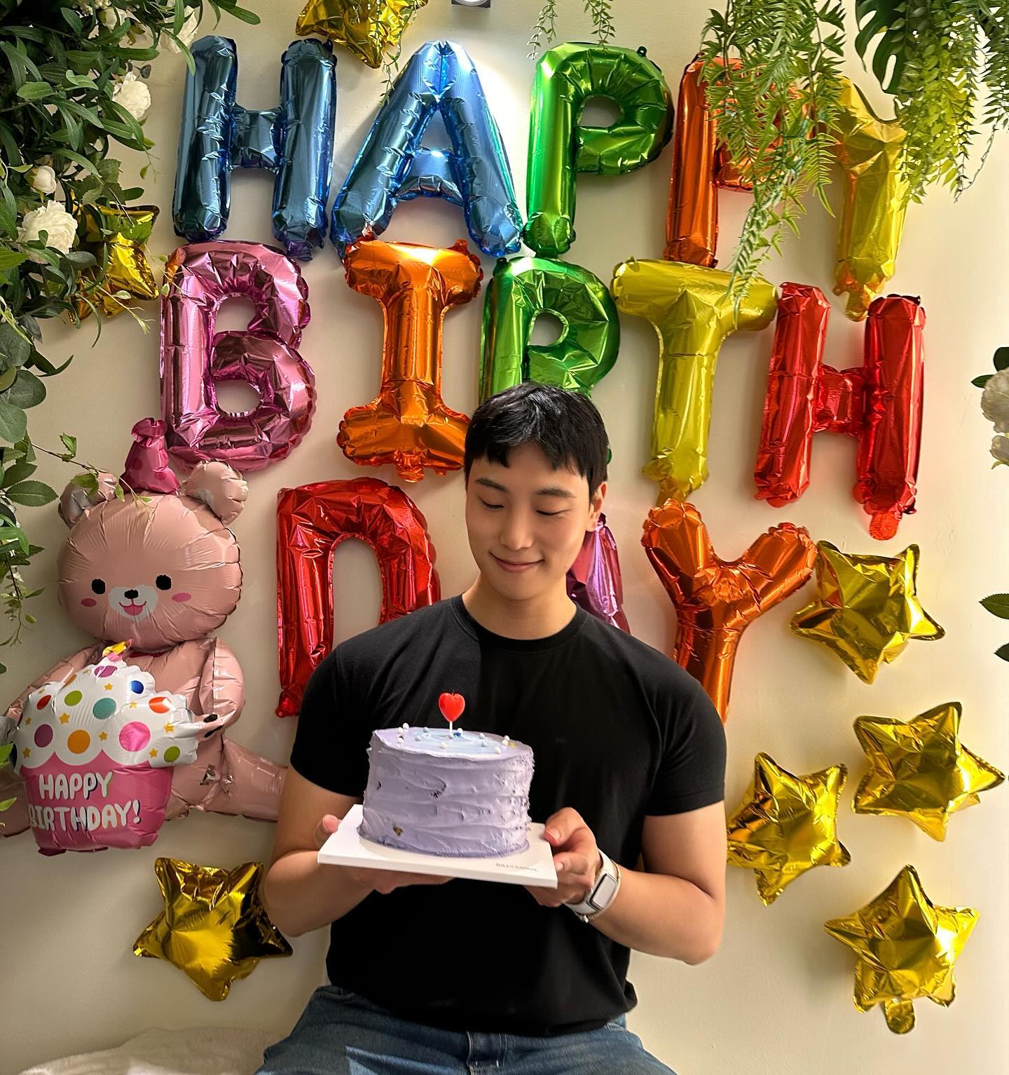 HBD!!🥳
사랑하는 사람들이 곁에 있어준다는건 너무나 행복한 일인것 같다
항상 함께 해줘 모두 사랑해💚
••
•••
생일 축하해주신 모든 분들 한분한분 다 태그못해서 미안하구
모두 고맙고 감사합니다
#생일#파티#ootd#hbd #bitrhday #친구
#ootd#selfie #selsta #daily#dailylife#happyday