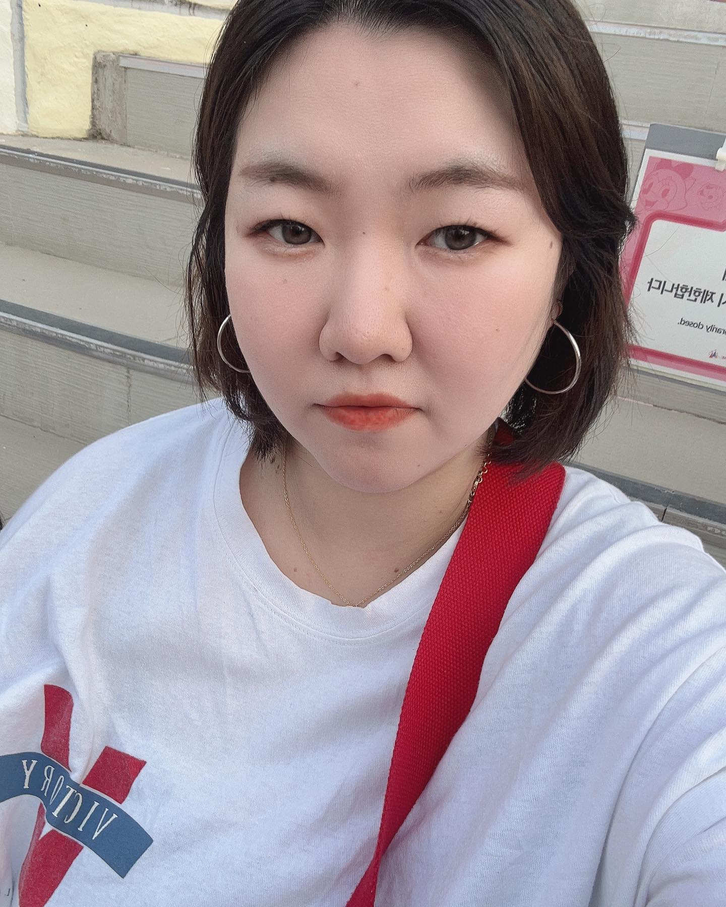 #셀프컷 #셀프단발 #쩜오셀프 #상한머리정리하기 #오빠찬스

기르고 기르다가 도저히 참을수 없어서 셀프컷 ㅋㅋㅋ
셀프컷하고 싶었지만 뒤통수때문에 ㅋㅋㅋ
오빠찬스 ❤ㅁ❤
다시 열심히 길러봐야지ㅎㅎ