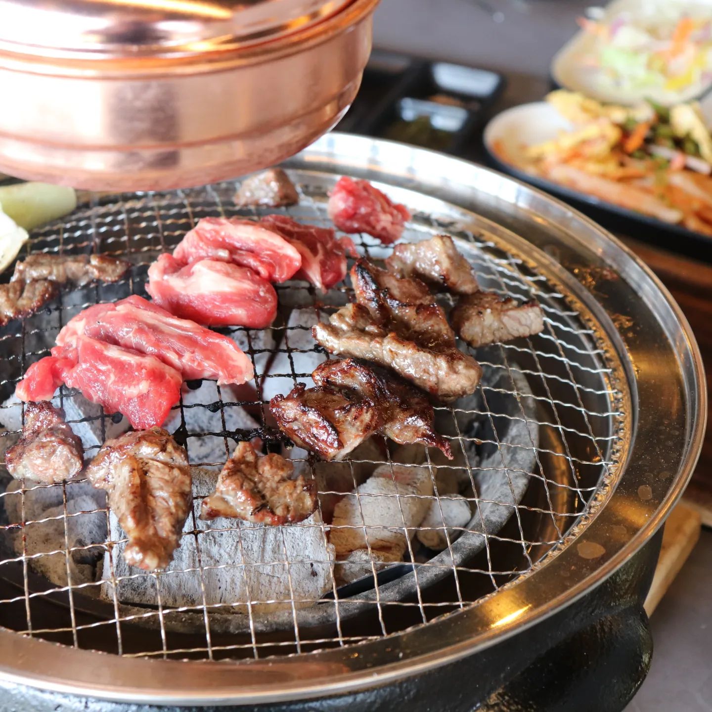 고기먹으러 오랫만에 마실나오니 좋구나♡ 
마이쏘 마이쏘~~~ 
.
.
.
.
yukhwa_ma 
#청주맛집 #명암타워맛집 #육화담길 
#청주육화담길 #육화담길몀암점 
#점심 #소갈비살 #냠냠 
#먹은일상 #먹는일상 
#좋아요