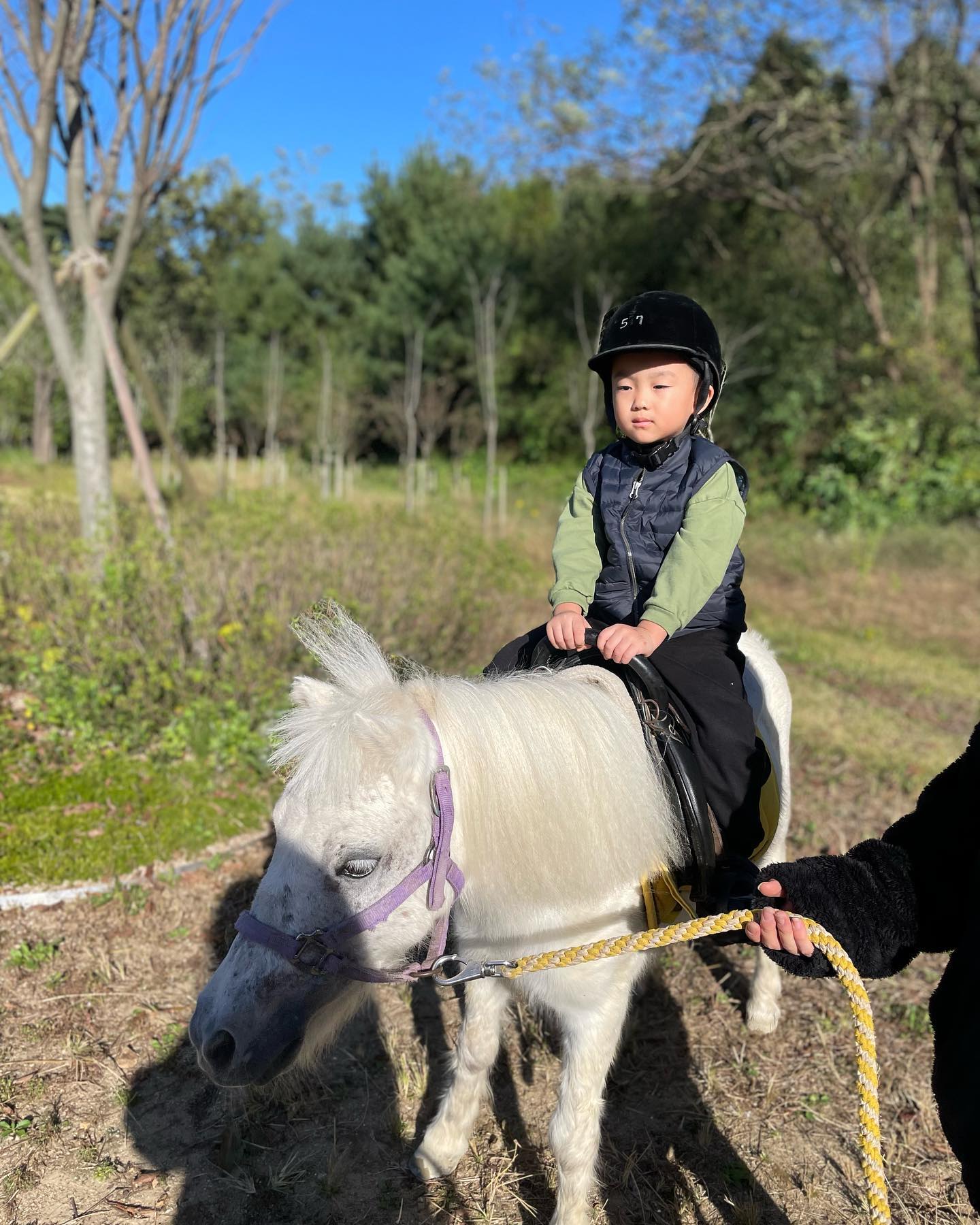 승마체험🐴
너희가 즐겁다면💛

gp.camp 
#승마체험 #궁평캠프 #궁평캠프승마장 #궁평캠프2d카페 #말타기체험 #화성아이랑갈만한곳 #형제맘 #형제그램 #아들맘 #주말일상