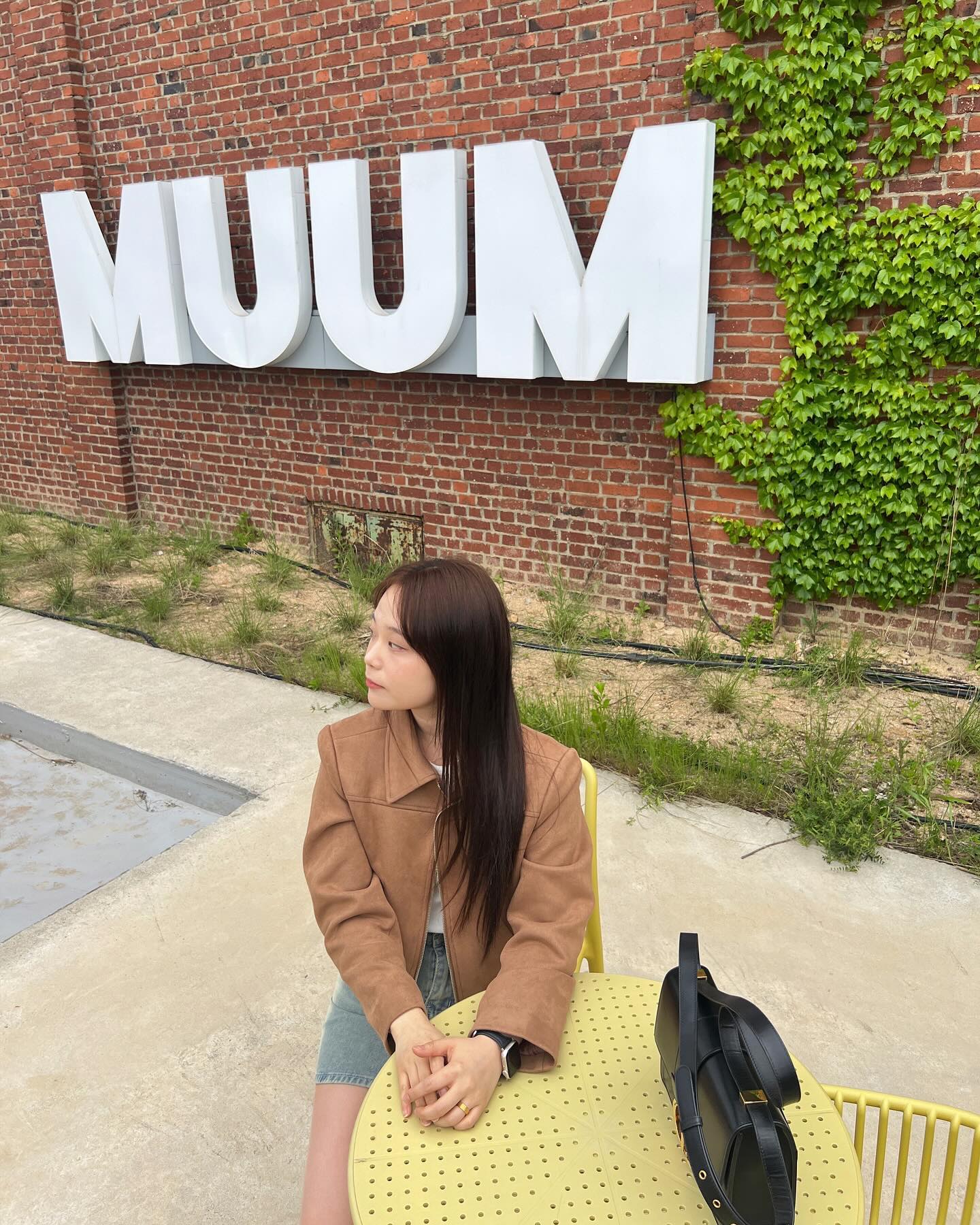 군산에서도 역시 카페☕️
⠀⠀⠀⠀⠀⠀⠀⠀⠀ ⠀⠀ ⠀⠀⠀⠀⠀⠀⠀⠀⠀⠀⠀⠀ ⠀⠀⠀⠀⠀⠀⠀⠀⠀⠀⠀⠀⠀⠀⠀⠀⠀⠀⠀ ⠀⠀ ⠀⠀⠀⠀⠀⠀⠀⠀⠀⠀⠀⠀ ⠀⠀⠀⠀⠀⠀⠀⠀⠀⠀⠀⠀⠀⠀⠀⠀⠀⠀⠀
#군산 #여행 #카페 #신혼부부 #뮴 #muum #카페뮴 #군산카페 #군산여행 #여행지 #여행지추천 #f #ff #fff #ffff #소통 #소통해요 #맞팔 #일상 #팔로우
