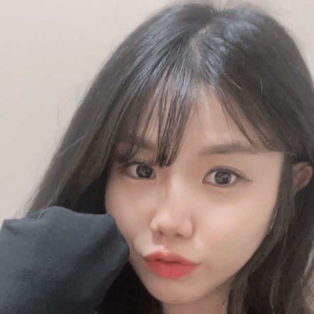  소통🙋🏻‍♀️INFP ☁️ on Instagram: "#광고#삭스타킹#올리브영스타킹 #압박스타킹
@marun5_official @oliveyoung_official

마른파이브 승무원압박스타킹이에요!
여럿 압박스타킹 신어봤지만 정말 얘만한게 없는!!!
신고벗기빡빡하고 압박효과 없는것도 많은데
얘는 신을만한데 이쁘게 쫙잡아줘서 너무 좋았어요!!

200d라서 겨울에 신기도 너무 좋은!!
그렇다고해서 두꺼운 보풀일어나는 재질이 아니라서 더더욱 좋았네요!!

✨12/1(금)~12/7(목) 올리브영에서 올영세일을 진행하니 당장당장 세일할때 겟하기!!!✨✨

#SAKK스타킹#압박스타킹#보정스타킹#압박보정스타킹#올리브영삭스타킹#올영스타킹#올영추천템#올리브영추천템#스타킹#가을스타킹#사계절스타킹#보정#마른파이브#marun5#마른5#겨울스타킹#넉넉스타킹"