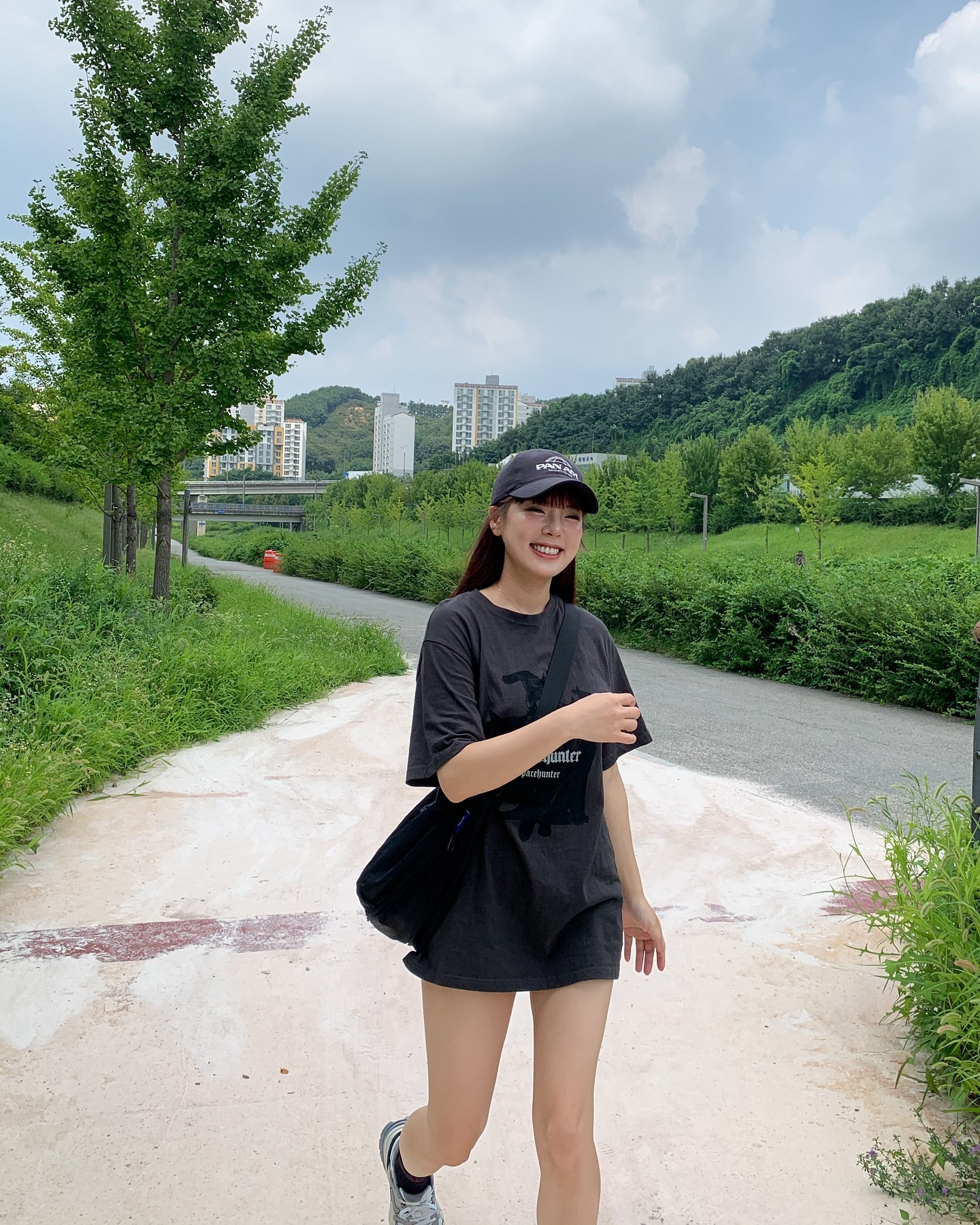 팬암 로고가 들어간 볼캡과 나일론백까지 휘뚤마뚤 다양한 스타일에 다 어울린단말이지😎
이대로 떠나고싶지만 현실은 내일도 출근✌🏻
⠀ 
⠀ 
⠀ 
panam_kr #팬암 #PANAM #팬암모자 #볼캡추천 #모자코디 #모자추천