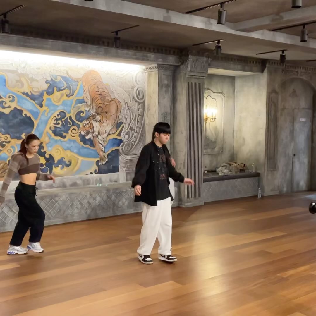 🔥🔥🔥
#choreo by redlic_haeun95 
#music bam_bii - #twitch 
In ygx_official