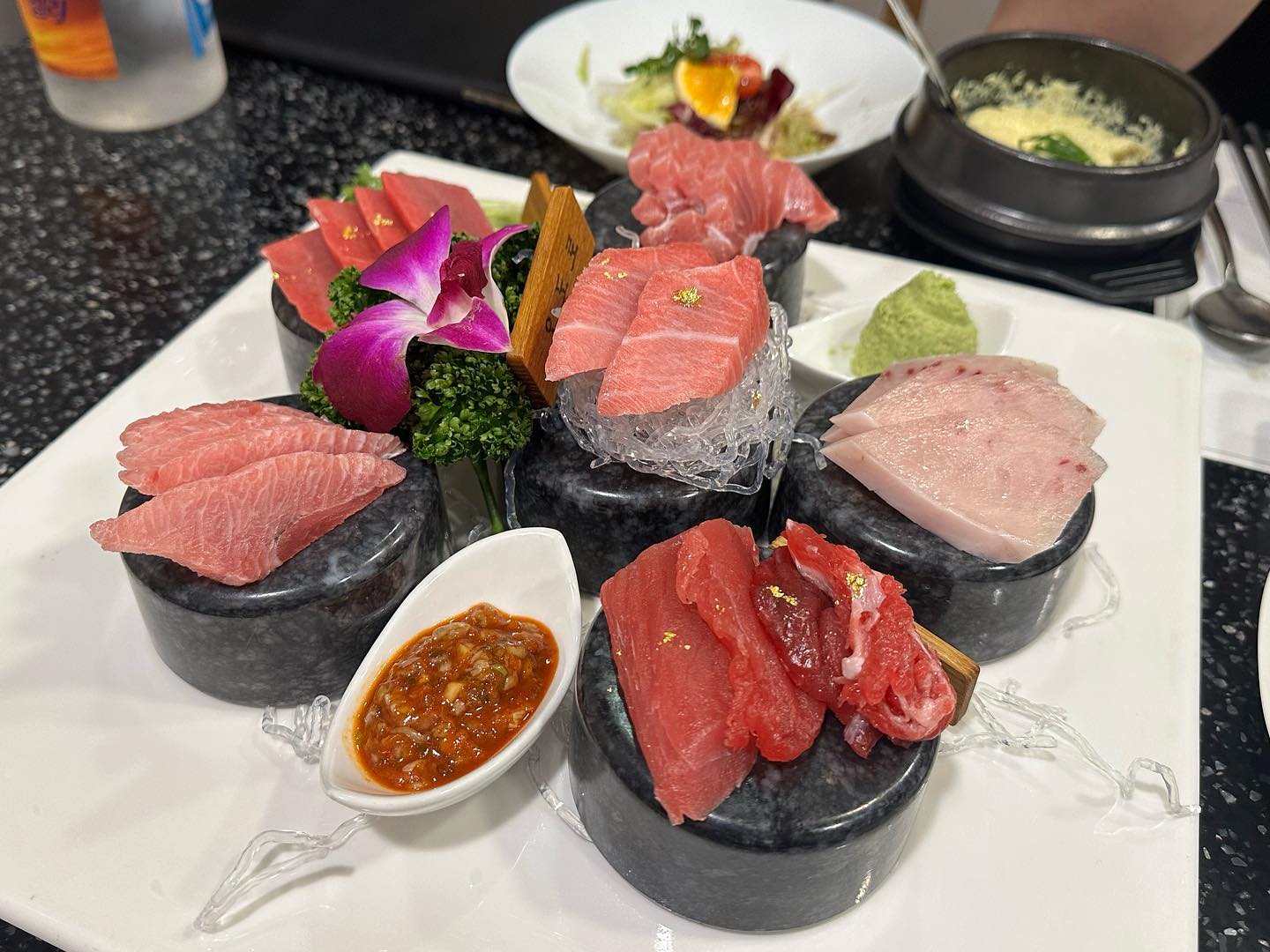 맛난 참치 야무지게 먹고 헤롱헤롱~😵‍💫
미운짓해도 마냥 예뻐해주고 사랑해줘서 고마워, 여붕님💖