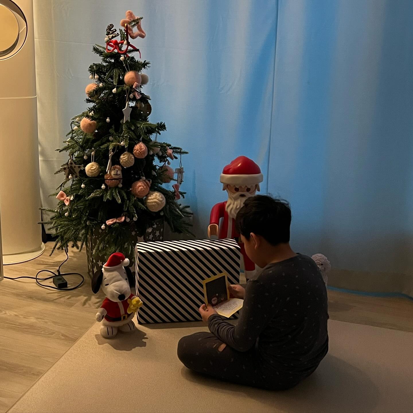 ฅ՞•ﻌ•՞ฅ 
.
.
크리스마스 요약 🎅🏻🎄
곧 10대네 아들 😱
.
.
#9살 #초2 #메리크리스마스