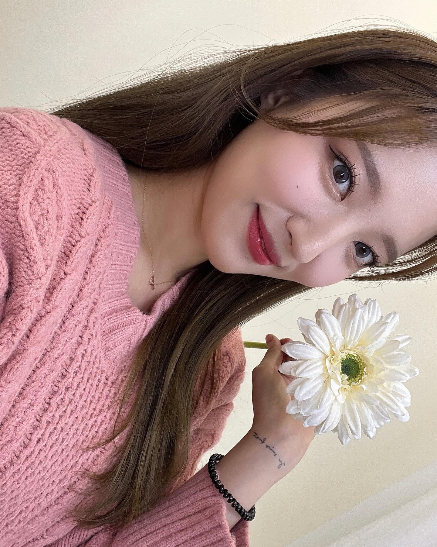 메이크업 잘 된 날 = 기분 좋은 날
한장도 버릴게 없다😋
#픽닷