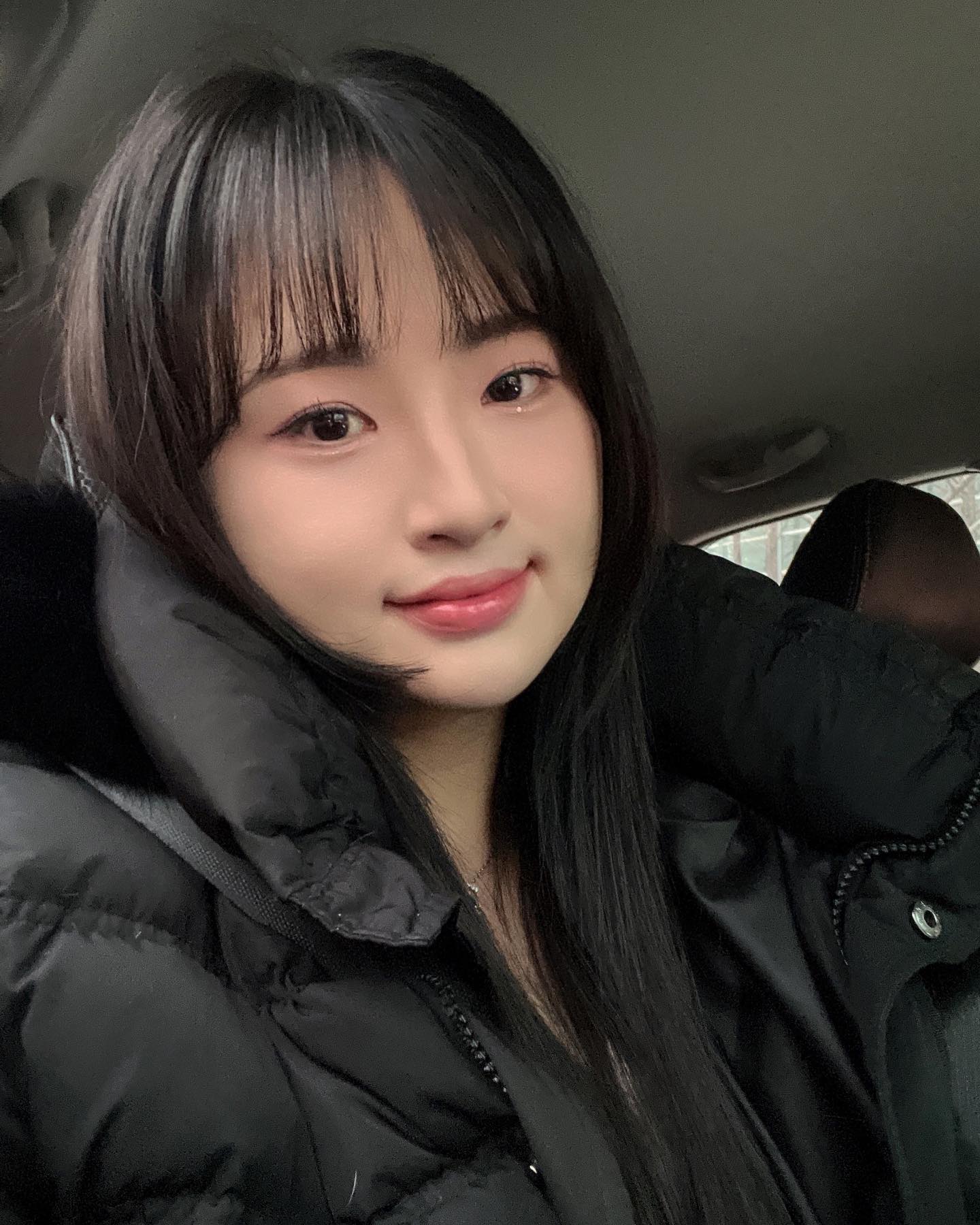 오늘 다들 눈길조심!!
9일 행운의 색 검정옷 피드 박제🥹