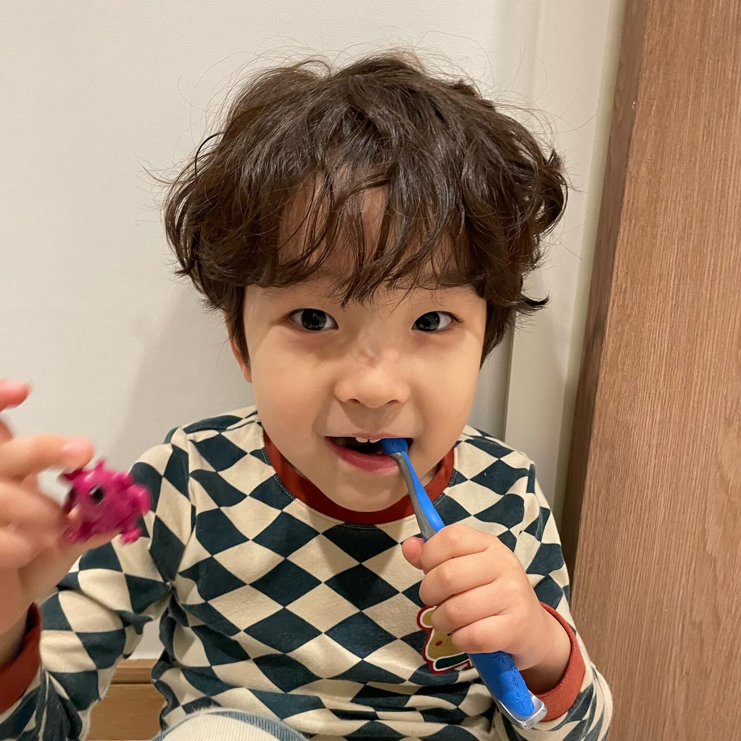열-심히 기른 보람이 있네🫶

#파마했어요
#일곱짤아들
#천천히크자💙