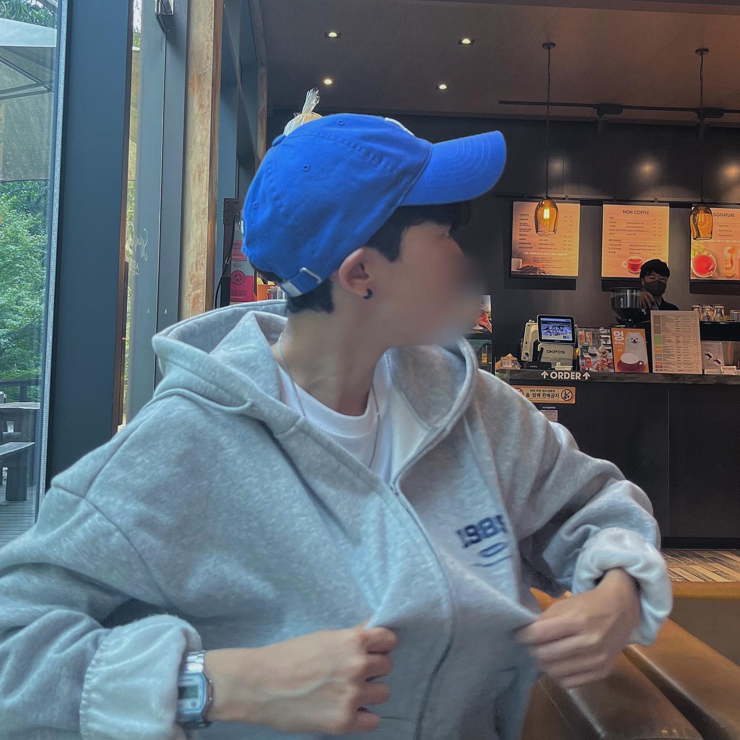 비하인드