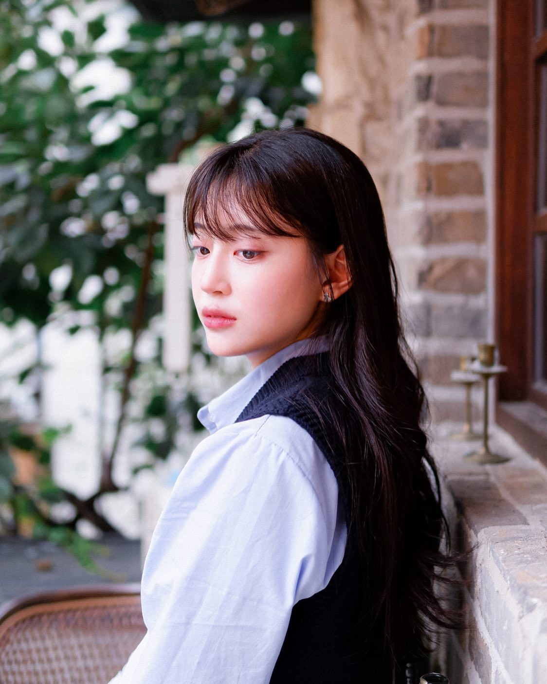 벌써 내일이면 12월이에요.

눈코 뜰 새 없이 올해가 지나간 것 같아 조금 아쉬워요. 분명 2023년에 해내고 싶은게 많았는데 말이죠.. 후회가 남아도 그 당시엔 최선을 다한 것이겠거니 생각하고 오래 우울해하지 않으려고요.

여러분도 올해 열한 달 동안 정말 수고 많으셨어요. 남은 2023년 마지막 한 달 힘내서 올해를 잘 마무리해봐요! 항상 응원해주셔서 감사합니다🙇🏻‍♀️
.
.
daeng.film