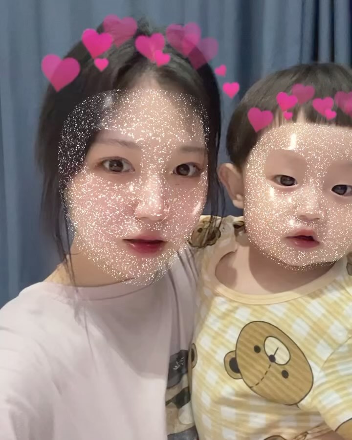 하루종일 엄마 찾는 너 🫶🏻
맨날 뽀뽀하고 싶을 때만 하는 너 🫶🏻
뭘 해도 사랑스러워❤ ️
