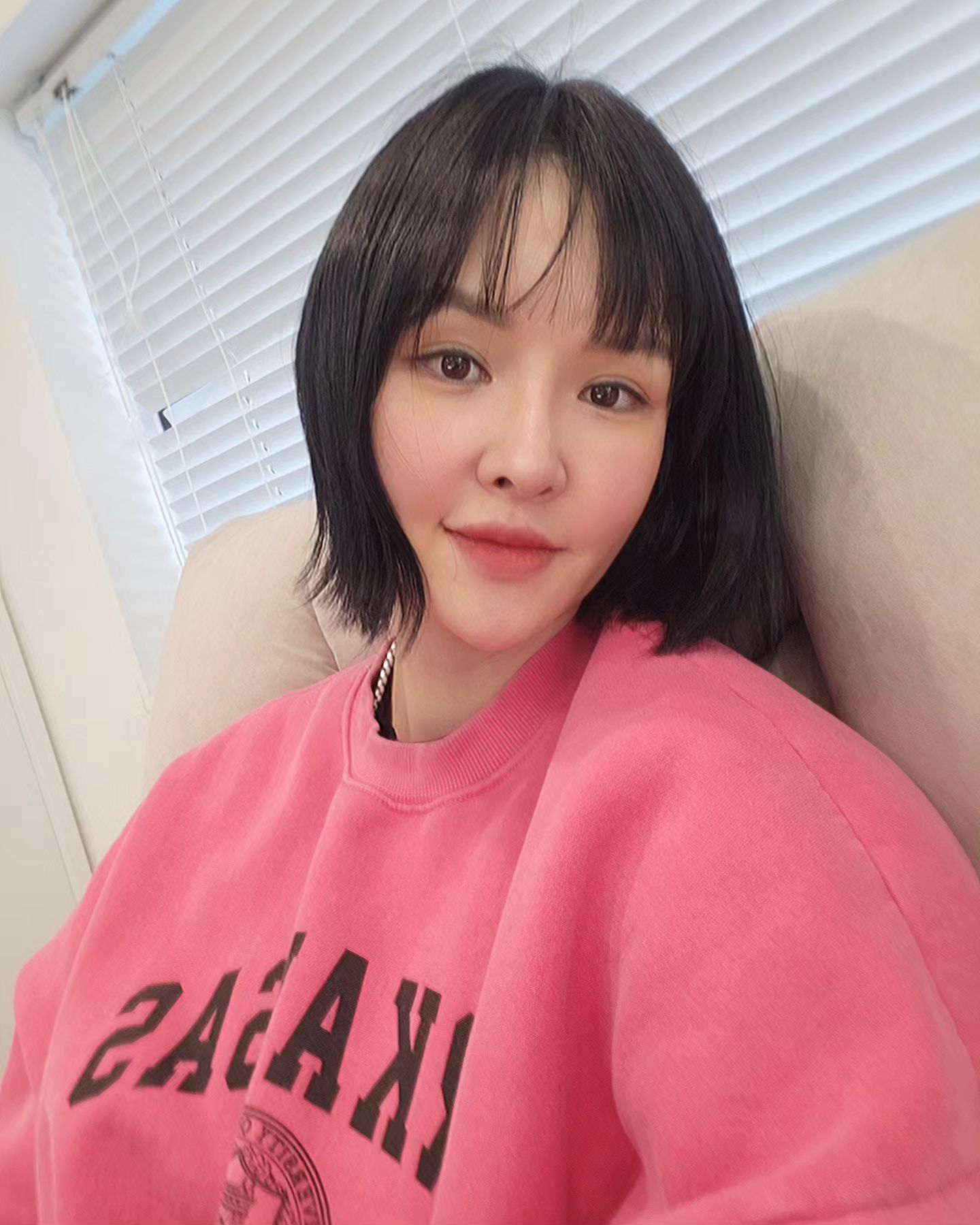 넹:-) 또 머리변신하는 병 도졌어용💗 원장님이 정신병이라함ㅋㅋㅋㅋㅋㅋ이번엔 이대로 꼭 길러본다,,,,,,,,
어떻게 생각하세용?
할수있다? 안된다?
⬇️투표좀
