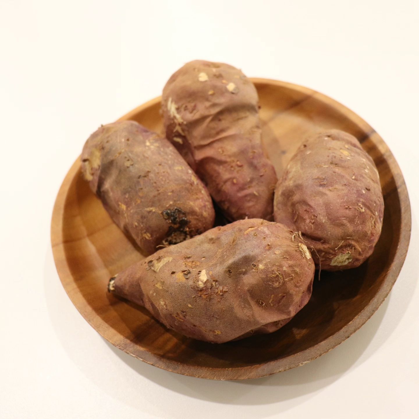 #협찬 고구마 좋아하는 우리가족 맛있는 고구마 먹고 있어요 🍠
산지직송 전라남도 해남 고구마로 오븐에 돌려서 먹고 있는데 간편하게 먹기 좋아 겨울철 간식으로 넘 좋더라고요😁
식이섬유 비타민 ABC,베타카로틴 ,칼슘, 마그네슘 이 풍부한
베니하루카 꿀고구마로 고구마 껍질에 안토시아닌 성분이 함유되어 껍질째 먹어도 맛있게 먹을 수 있어요🥰
포슬포슬 담백한 밤고구마와 촉촉한 호박고구마 장점만 모아
맛과 식감 모두 우수한 꿀고구마 베니하루카 포장도 깔끔하게 되어 있고 고구마 세척되어 있어 세척 번거로움도 없고 맛도 좋아요😍
delkit_store
.
.
.
#델킷 #고구마 #해남고구마 #꿀고구마 #베니하루카 #찐고구마 #군고구마 #고구마추천 #첫사랑고구마 #맛있는고구마 #밤고구마 #호박고구마