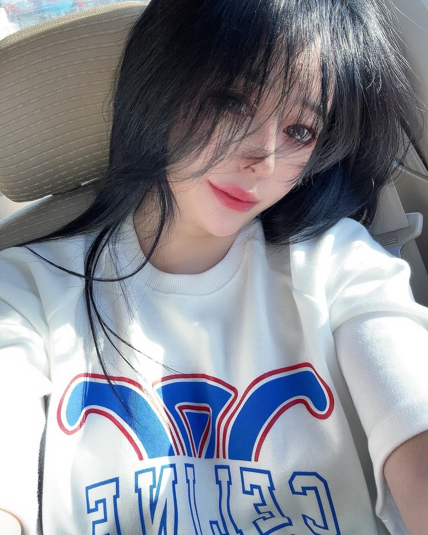 지들끼리왜남얘기하고 즐기는거지 싸패가ㅋㅋ
나이들수록 입이무거워져야하는데 뭐 마냥 가볍네 
누구는 입이없어서 말못하고있나 
몇번을 이악물고 벼르고있는데
진짜 미친척 다 터트려버릴까 털면 원자핵폭탄이다 
누가 손핸지 잘생각해라 스운하게 털면 고개들고다니겠나적당히 나대라 ㅈ맨아 오죽하면 니보라고 이래적을까
분명얘기하는데 아가리 조심해 실명거론하기전에