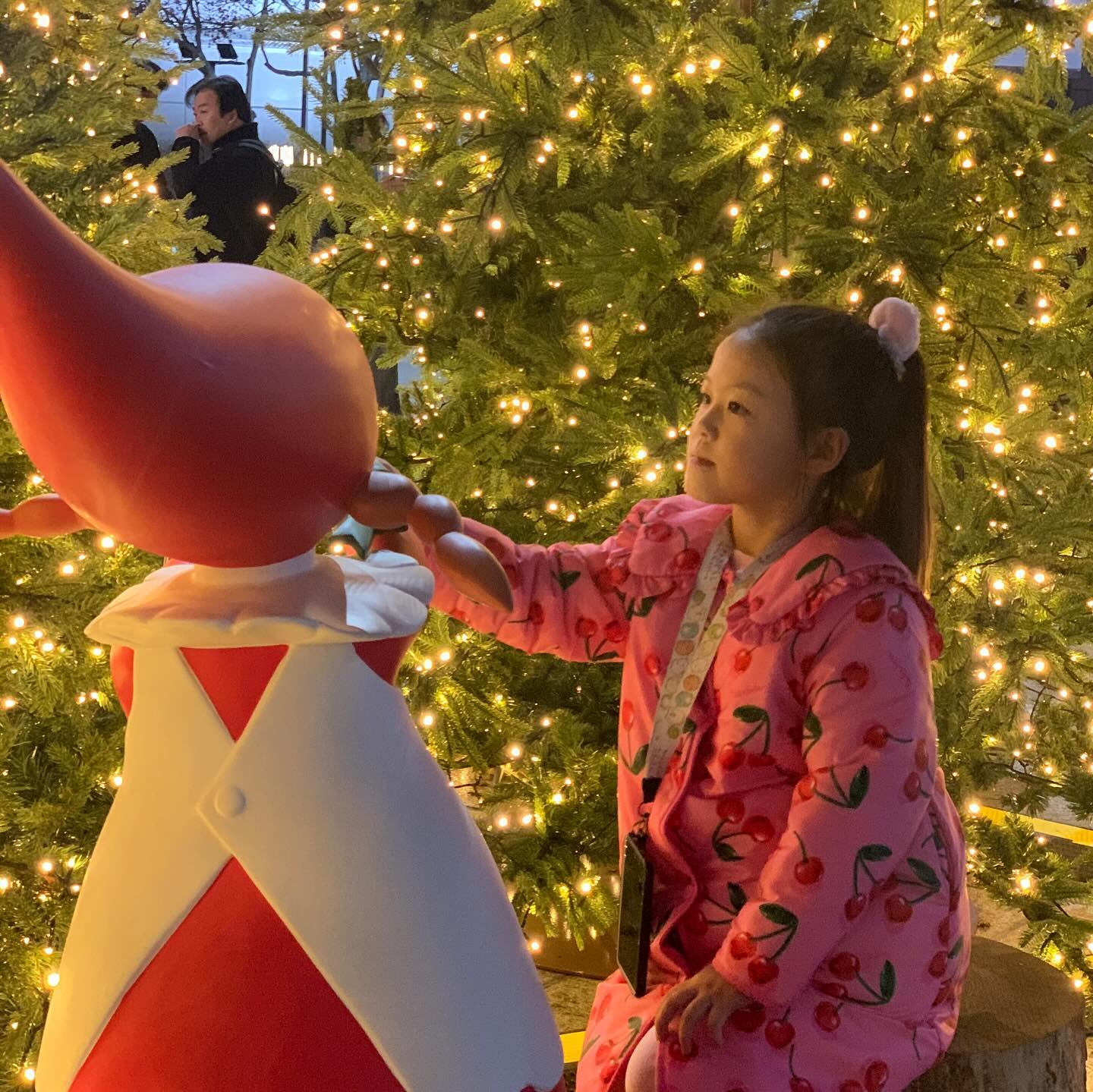 따듯한 크리스마스 🎄🎄
롯데백화점 인천터미널점에가면 예쁜 사진 찍을 수 있지! 
근데 나는 💩손........ ㅎㅎㅎㅎㅎ

#롯데백화점인천터미널점 #롯백 #인천터미널 #인천트리 #롯데백화점 #인천크리스마스