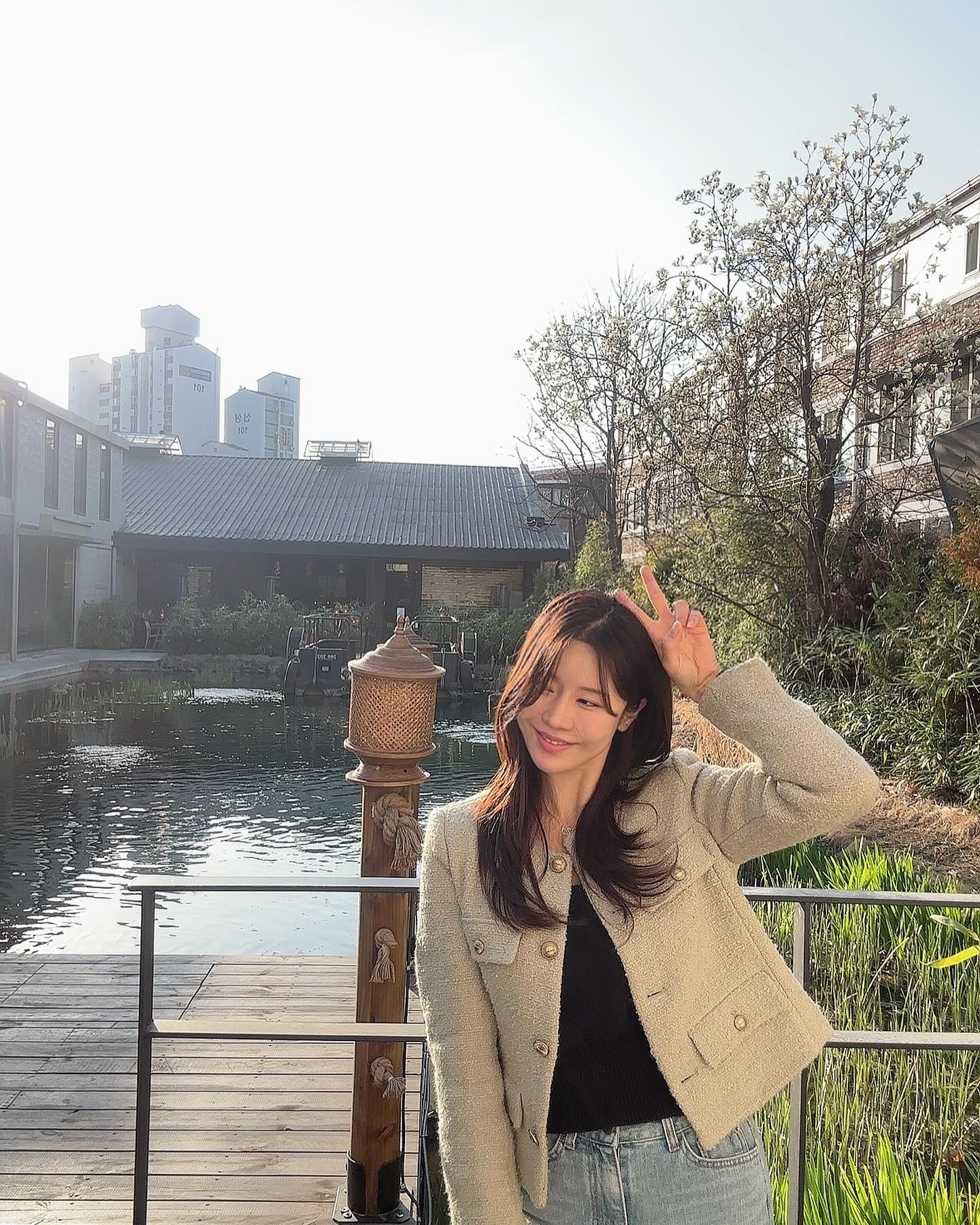 성수동 살라댕템플 💚
다녀와또용~!

분명 아침엔 대전이였는데…
홍길동 같은 우리 👯‍♀️ㅋㅋㅋ

오랜만에 사진도 찍고
너무 즐거웠다앙🌿

역시 봄은 너무 좋군용😊