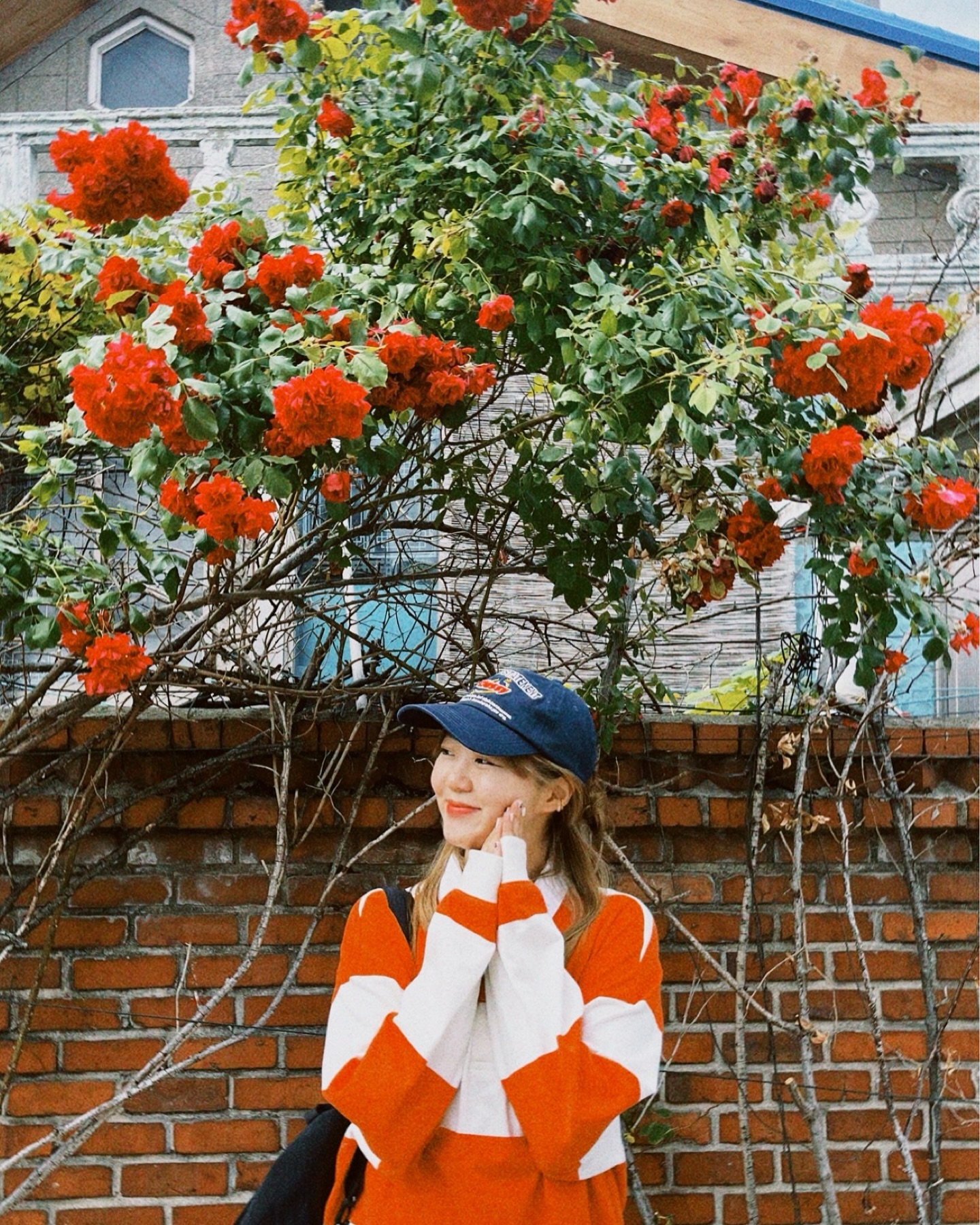 정말 힘들었어요,,,
찍기만 하면 다 너무 예쁘게 나와서 메인사진 고르기 힘들게 하는,,,
hty.hearttoyours 볼캡 때문에요🧢🧢 💙💙💙

#제품제공 #볼캡추천 
볼캡 색상도 다 너무 예뻐서 고를 때부터 힘들게 하더니
피드 올릴 때도 다 너무 예쁘게 찍혀서 결정장애 오게 만든
하유투(하트투유어스) 볼캡!!🧢

1. 일단 너무 편하고
2. 툭 걸쳐 써도 예쁜 핏에
3. 빈티지한 감성의 색감까지
뭐 하나 맘에 안드는 게 없었던 볼캡이었어요💙

레드와 브라운 색상도 있었는데,(마지막 피드에 있어요)
색상 다 너무 예쁘고 가격도 합리적이라 나중에 내돈내산해서 쓰고 다닐 생각이에요!👍🏻

볼캡코디 좋아하시는 분들, 부담없이 한번 구경해보시길 추천드립니당😆👋