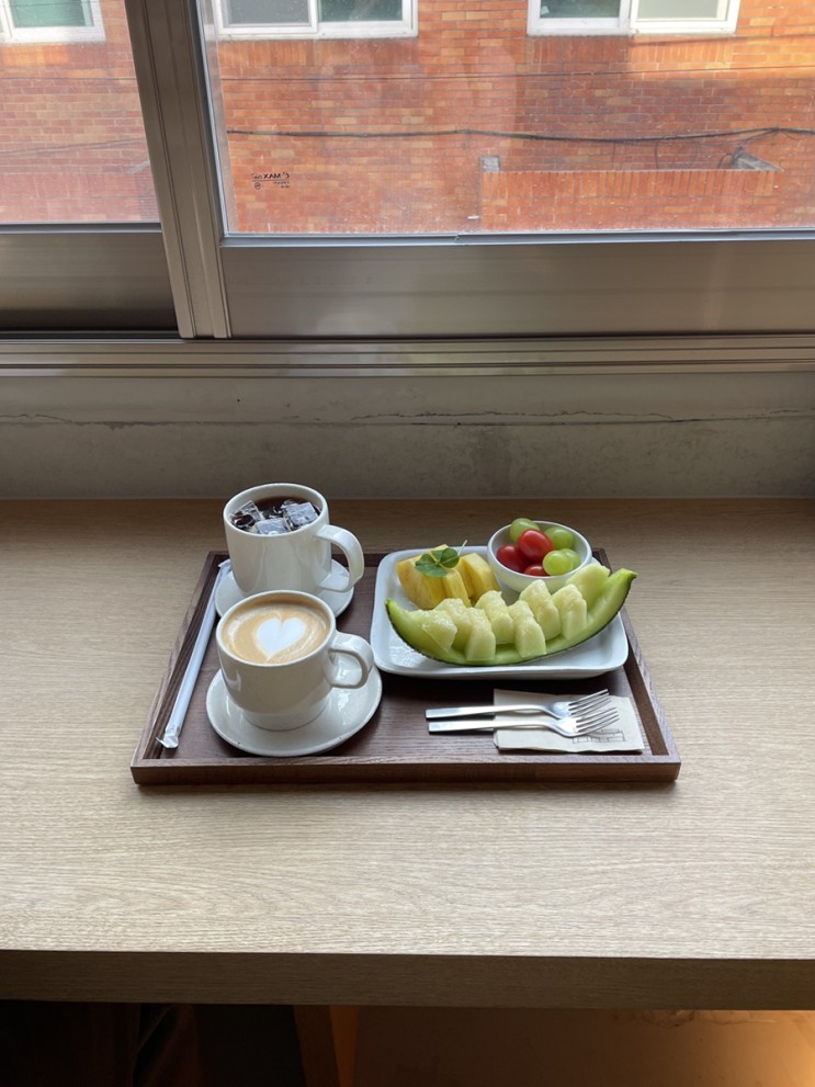 Cafe |  Vonzrr (성수 카페)