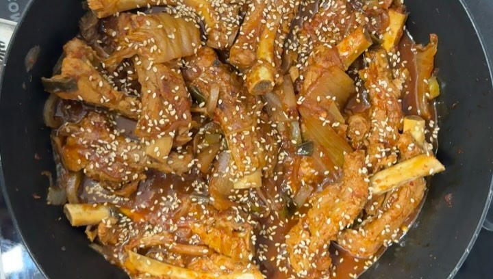 #등갈비 별로 안좋아하는 와이프에게 해주니 맨날 해달라는 #맛있는등갈비 알려드릴게요!

https://smartstore.naver.com/ysgpork/products/7533301233

유선균 한돈 등갈비 1kg! 이 가격에 사기 힘듭니다
 믿고 먹을 수 있는 신선하고 맛있는 등갈비!
유산균 돼지에서 국내산 등갈비 지금 사먹어 보세요!

등갈비 자체가 살이 많고 부드러워
너무 맛있다고 와이프가 등갈비 안좋아하는데 더해달라고 조릅니다 ㅎㅎ

1등급 한돈 등갈비! 다른게 느껴지시죠?!
구이, 찜 다양하게 먹을 수 있는 #신선한등갈비 ##맛있는등갈비 꼭 드셔보세요!!

#묵은지등갈비찜 #등갈비 #등갈비찜 #맛있는등갈비 #신선한등갈비 #유산균한돈