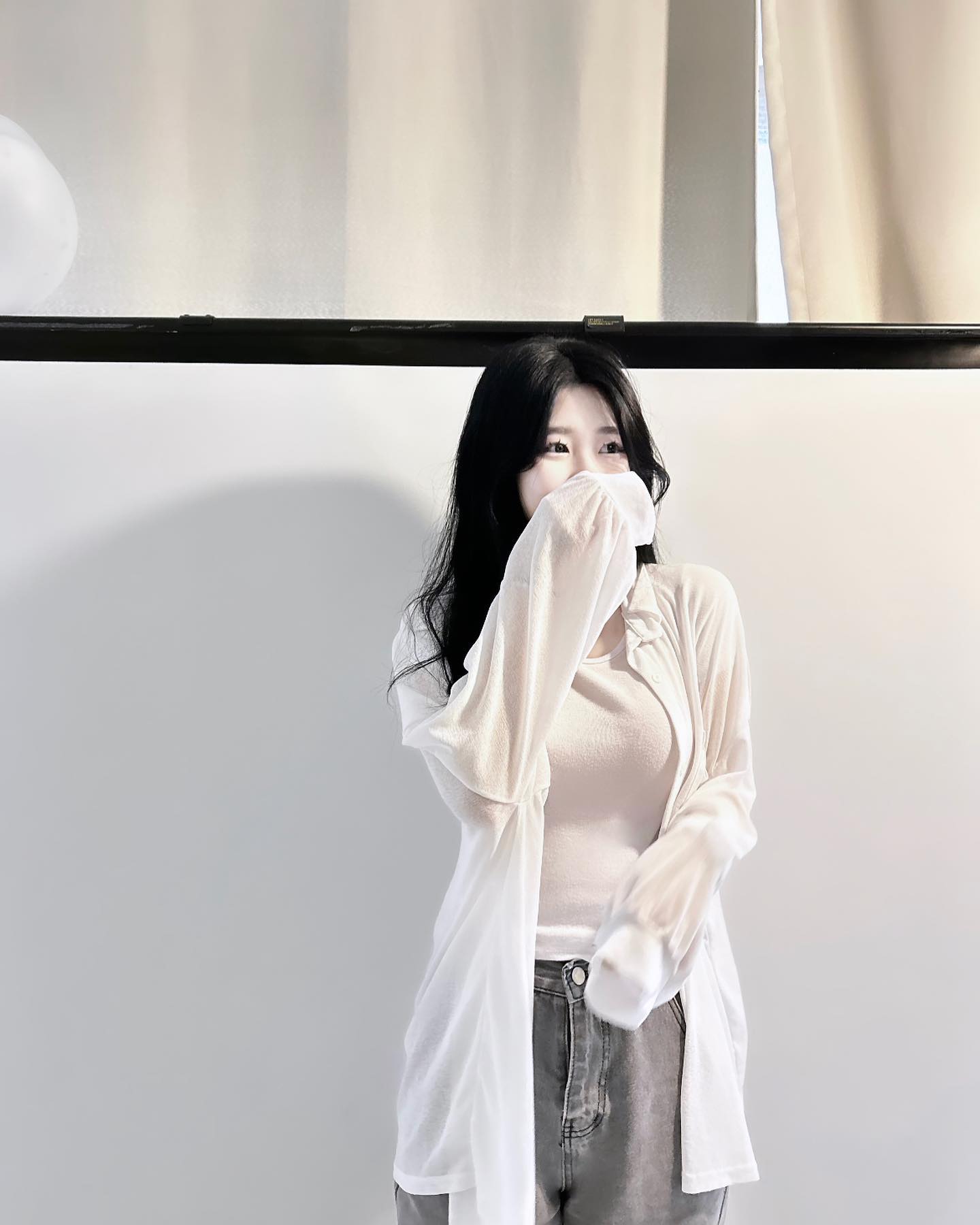 🤭

.

.

.

.

.

.

.
#05 #05년생 #04 #좋아요 #좋아요반사 #좋반 #첫줄반사 #좋반테러 #좋아요테러  #좋반해요#좋반환영 #팔로우 #선팔로우 #맞팔로우 #선팔하면맞팔 #맞팔해요 #Follow #Followme #follow #followme #follow4like #followforfollowback #like #likeforlikeback #likeforlikes #fff #フォロー
