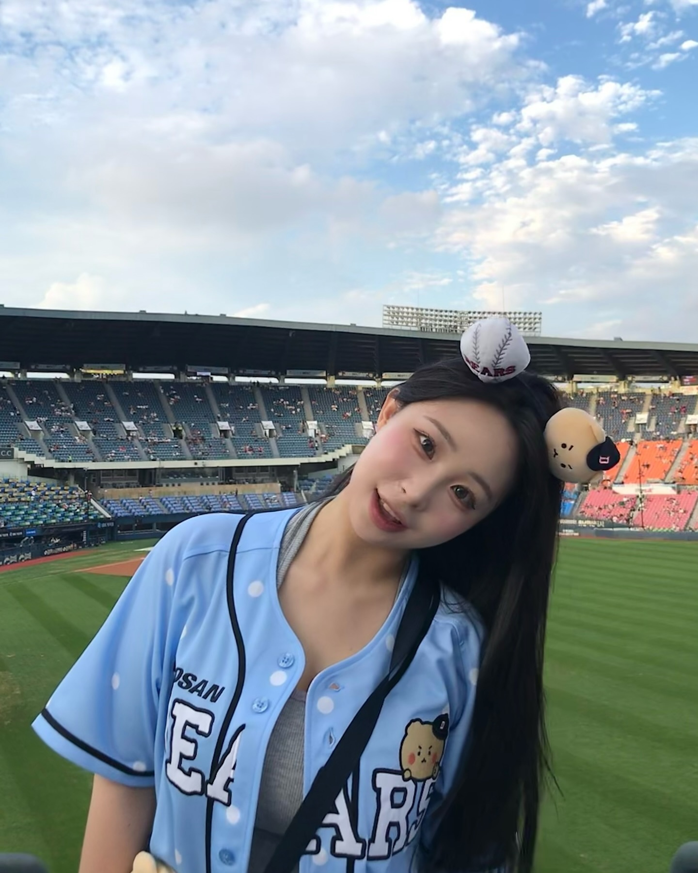 낭만 베어스와 ⋆ ₊ ﾟ ☽ * ₊ ⋆
우리 3위 하쟈 곰탱이들아 .. 🥹🤍

#두산베어스 #망곰베어스 #망그러진곰 #야구