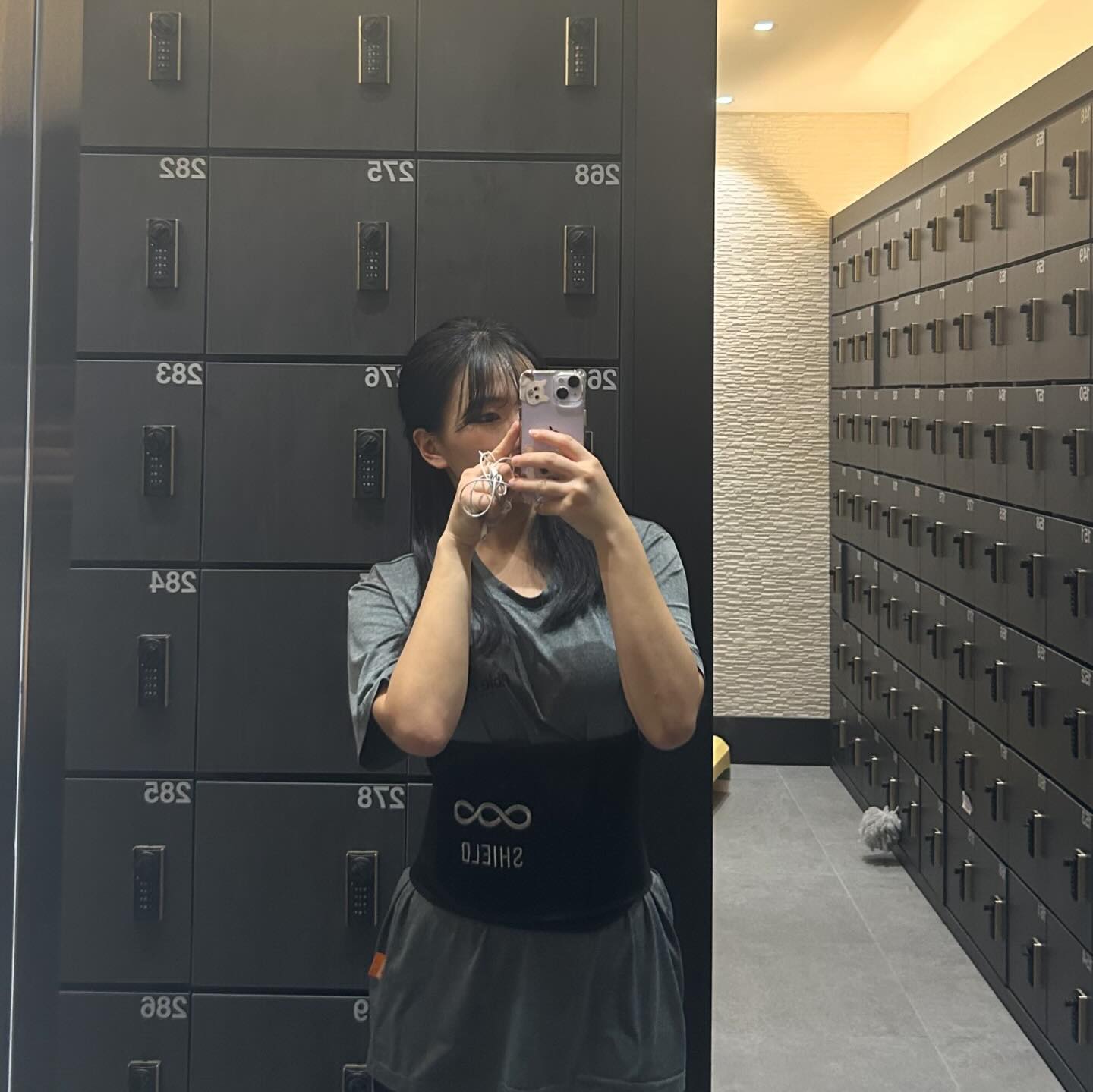 .
요즘 #유산소 필수템✨

허리 스트랩 완전 애용중인데,
갈비뼈쪽이 조금 아픈 것 같은건 기분 탓일까용..
압박 욕심이 너무 과했나봐요 ㅠㅠ

요즘 식단 #포케 🥗

샐러드만 먹는 식단에서
포케로 갈아타니 세상 속세의 맛❣️

육회랑 메밀면 조합이면
식단 맞나요? 넘 맛있는 건 맞음

#다이어터 #헬스타그램 #헬스기록 #식단기록 #유지어터 #헬린이 #운동소통 #헬스하는여자 #헬스소통 #diet #workout #식단관리