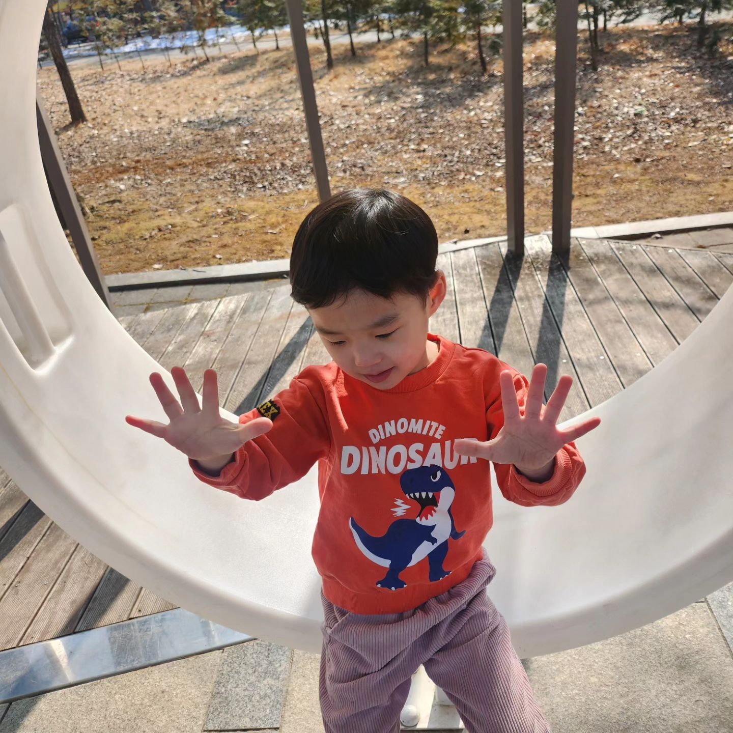사진찍으라해서 찍었더니 10장찍으라고 승질내시는분
#힘들다증말