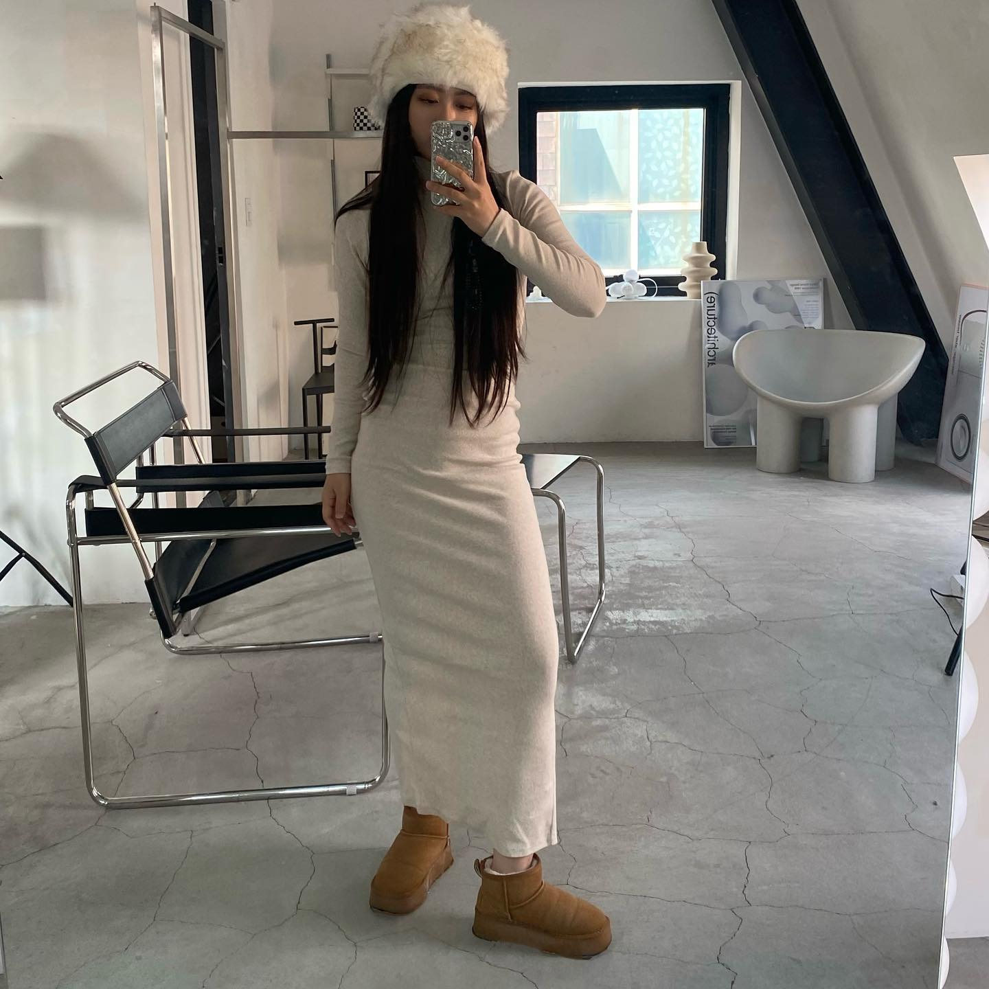 이번에도 재진행 합니다♥️ 
30수로 피치기모로 탄탄한재질의 따뜻한 롱 ops 겨울 연말룩으로도 추천 드려요 ! 
#시클리