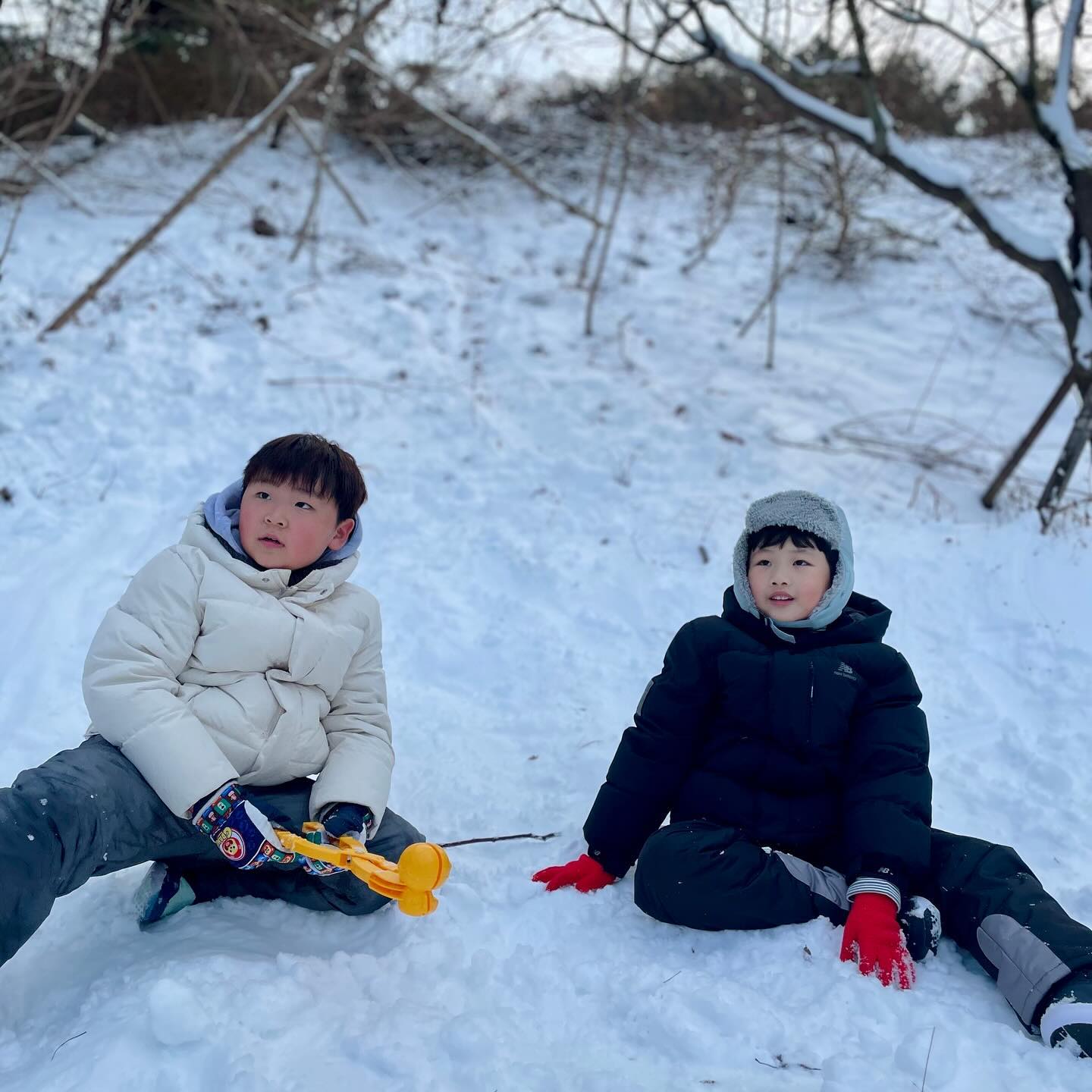 6,7,9,10,11 추억저장👦🏻⛄️🛷💙

⠀⠀⠀⠀⠀⠀⠀⠀⠀⠀⠀⠀⠀⠀⠀⠀⠀
⠀⠀⠀⠀⠀⠀⠀⠀⠀⠀⠀⠀⠀⠀⠀⠀⠀
#유건일상 #유건영상 #🎄 #☃️
#크리스마스이브 #왜관 #눈썰매장 
#아이와가볼만한곳 #아이와함께가볼만한곳 
#아이와여행 #아이와가기좋은곳 
#아이와갈만한곳 #클럽아이리스