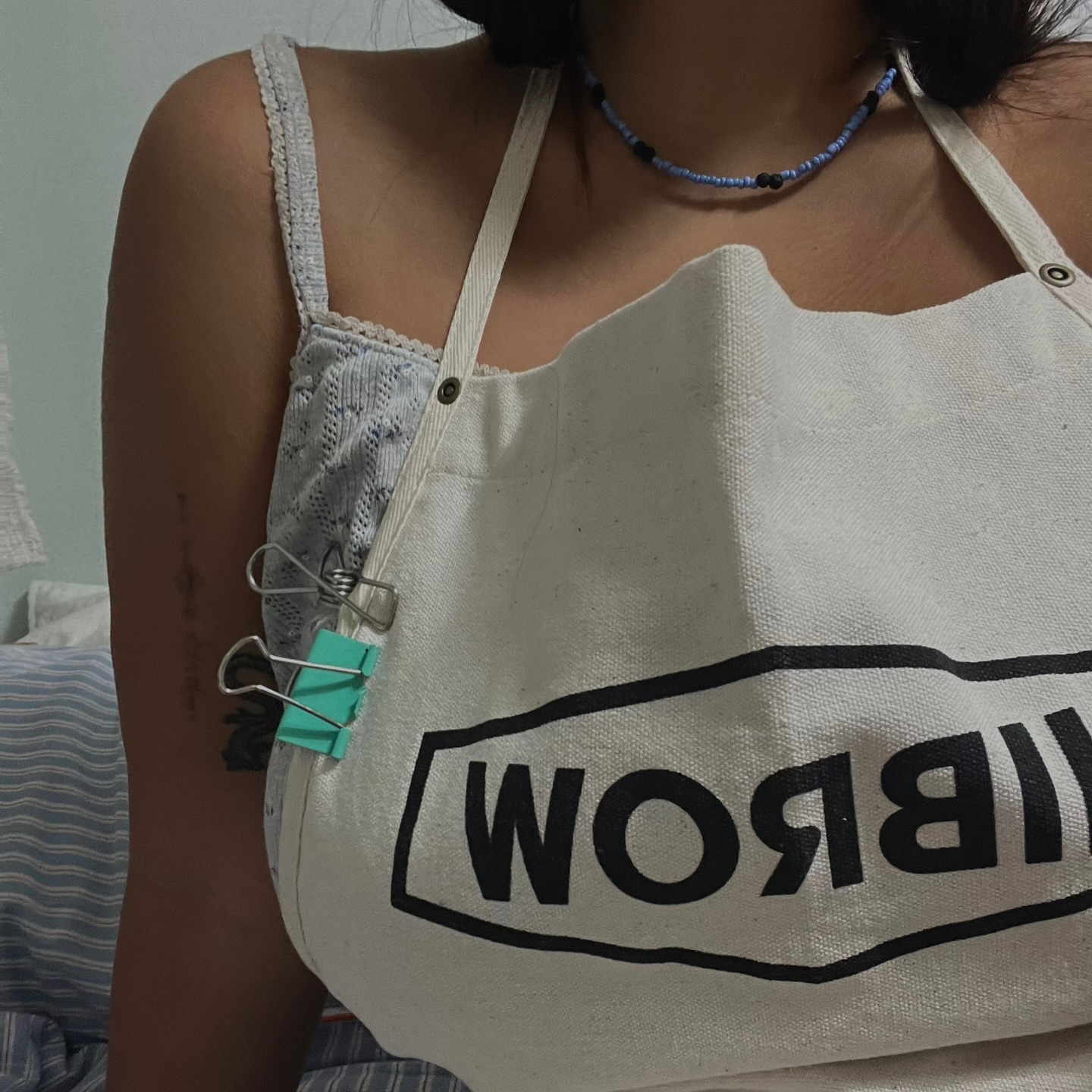 .
시간은 그냥 흘러 가는대루 - 
생각은 상상 하는 재미루 -

좋아하는 사람에겐 사랑을, 
싫어하는 짐승에겐 뽀큐를
 
걱정 은 밀어두고, 설렘은 당겨오고 
하고싶은 건 고민 말고 Go Go Go!!!

재미따 하핫