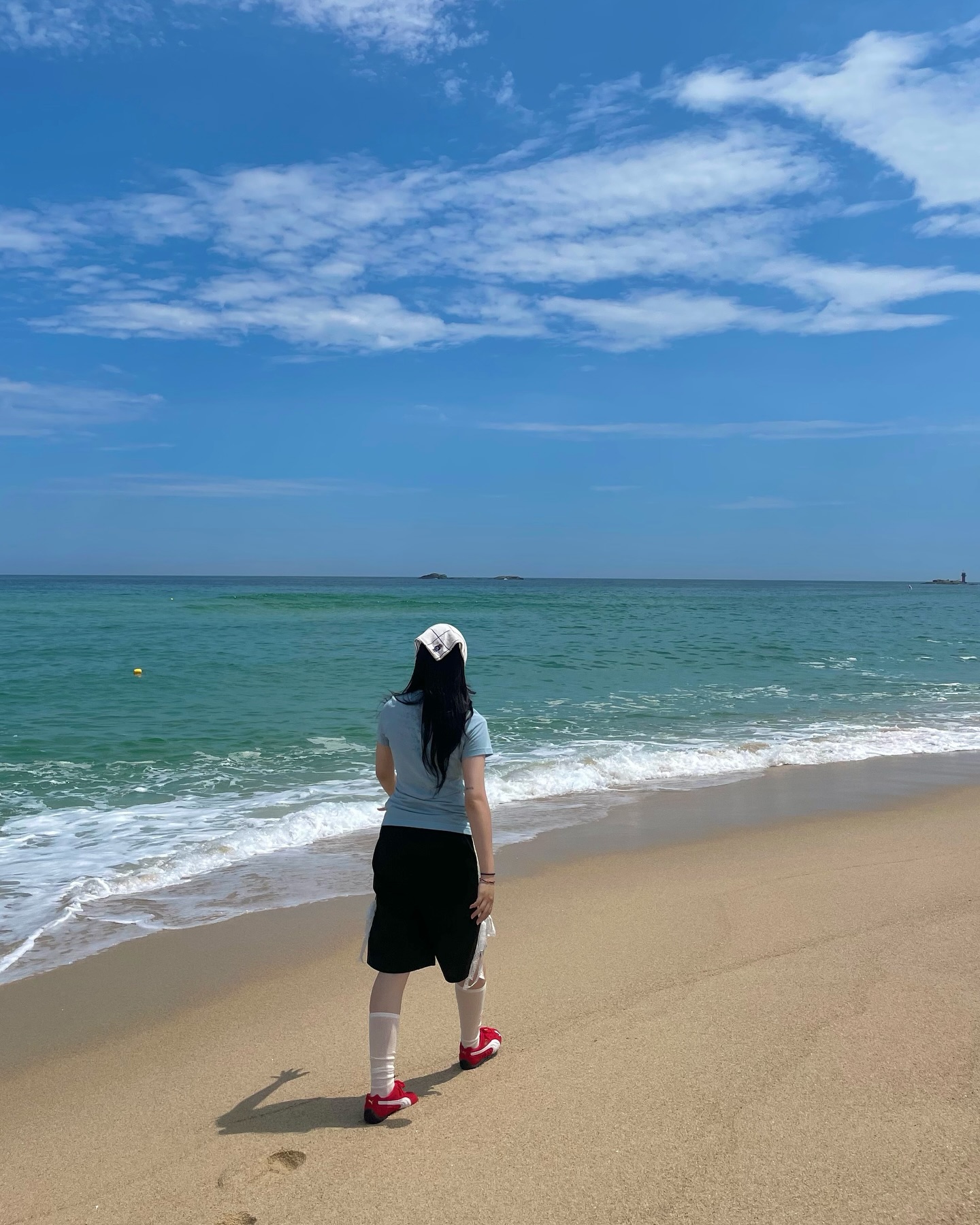 🌊
바다 사랑해~~~~~~~~~♡ͥ ♡ͦ ♡ͮ ♡ͤ
산과 바다, 둘 중에 하나만 고르라면 난 ‘당연히’ 바다야

#강릉여행 #여행사진 #여름휴가 #드라이브 #여름코디 #휴가룩 #두건 #손수건