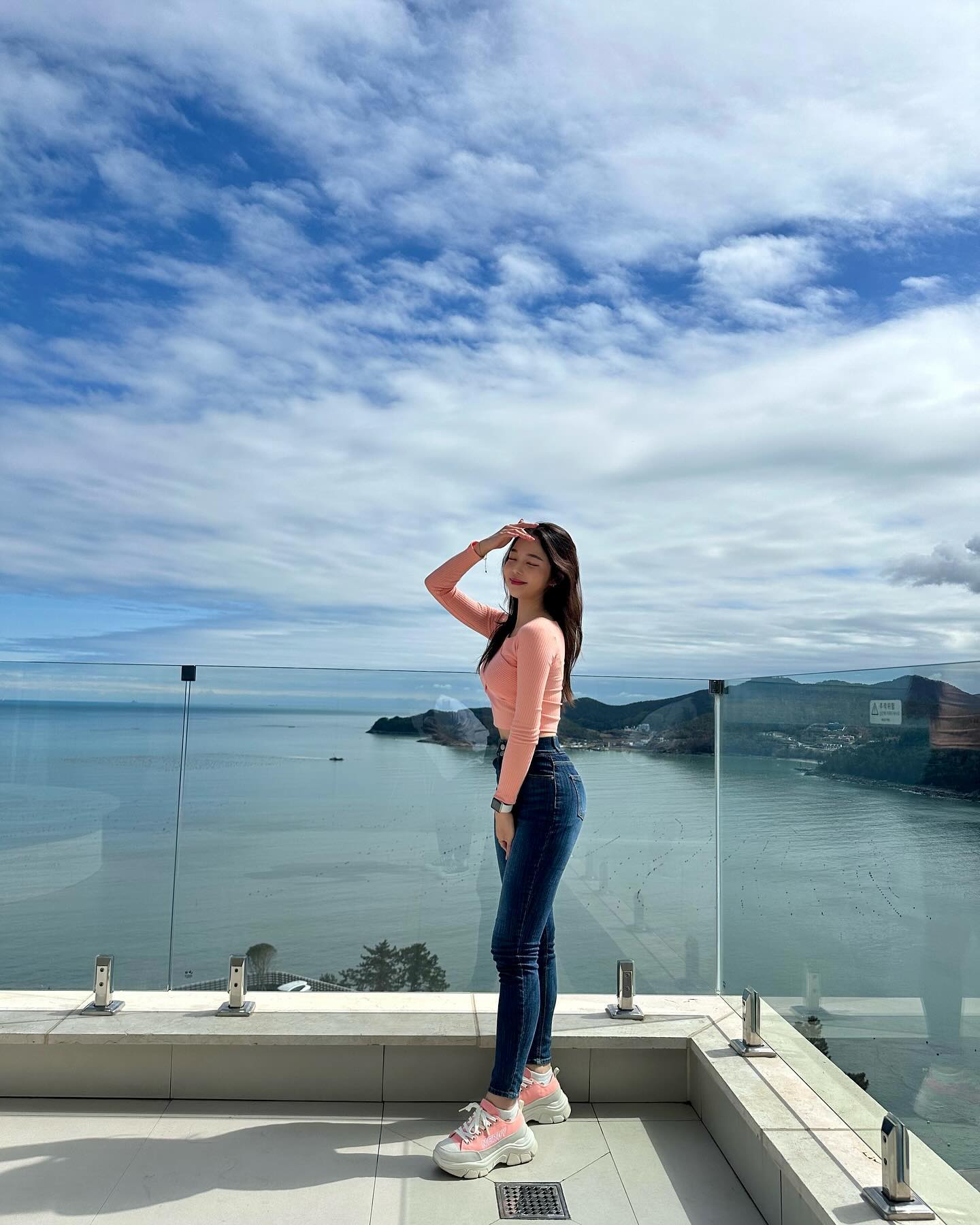 나의 계절 여름
한걸음 뒤에서

#nerdy