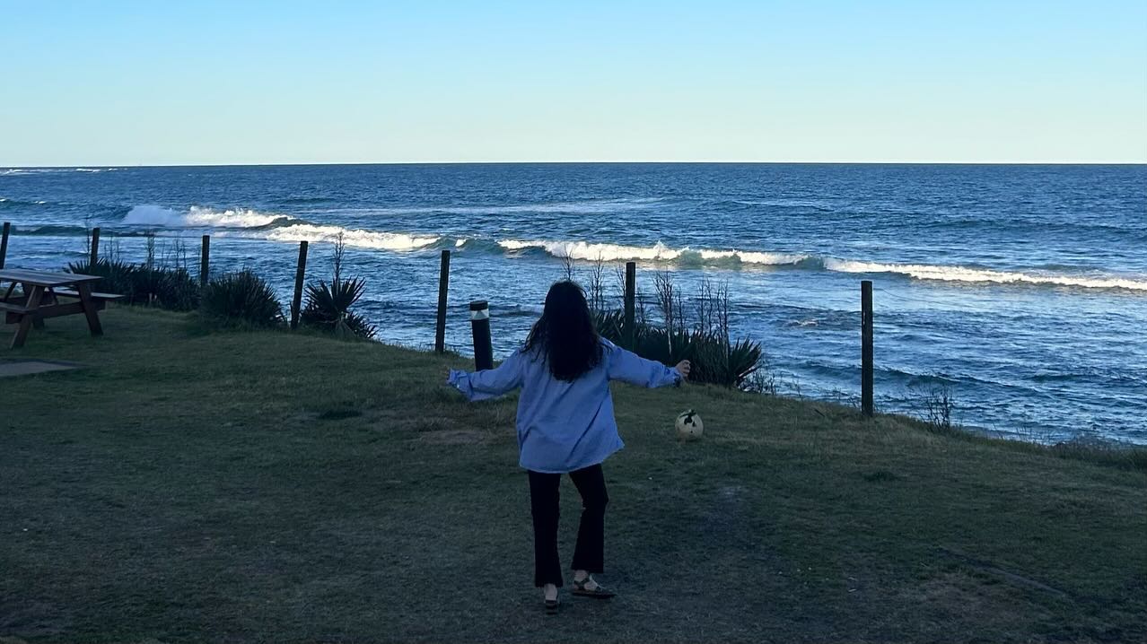 🇦🇺Bateau Bay
-
올 여름(?) 첫 물놀이💦
너무 신나게 놀아서인지 사진이 없다😂
할 일은 매우 몰려왔지만, 마음은 평안해진 곳 :)