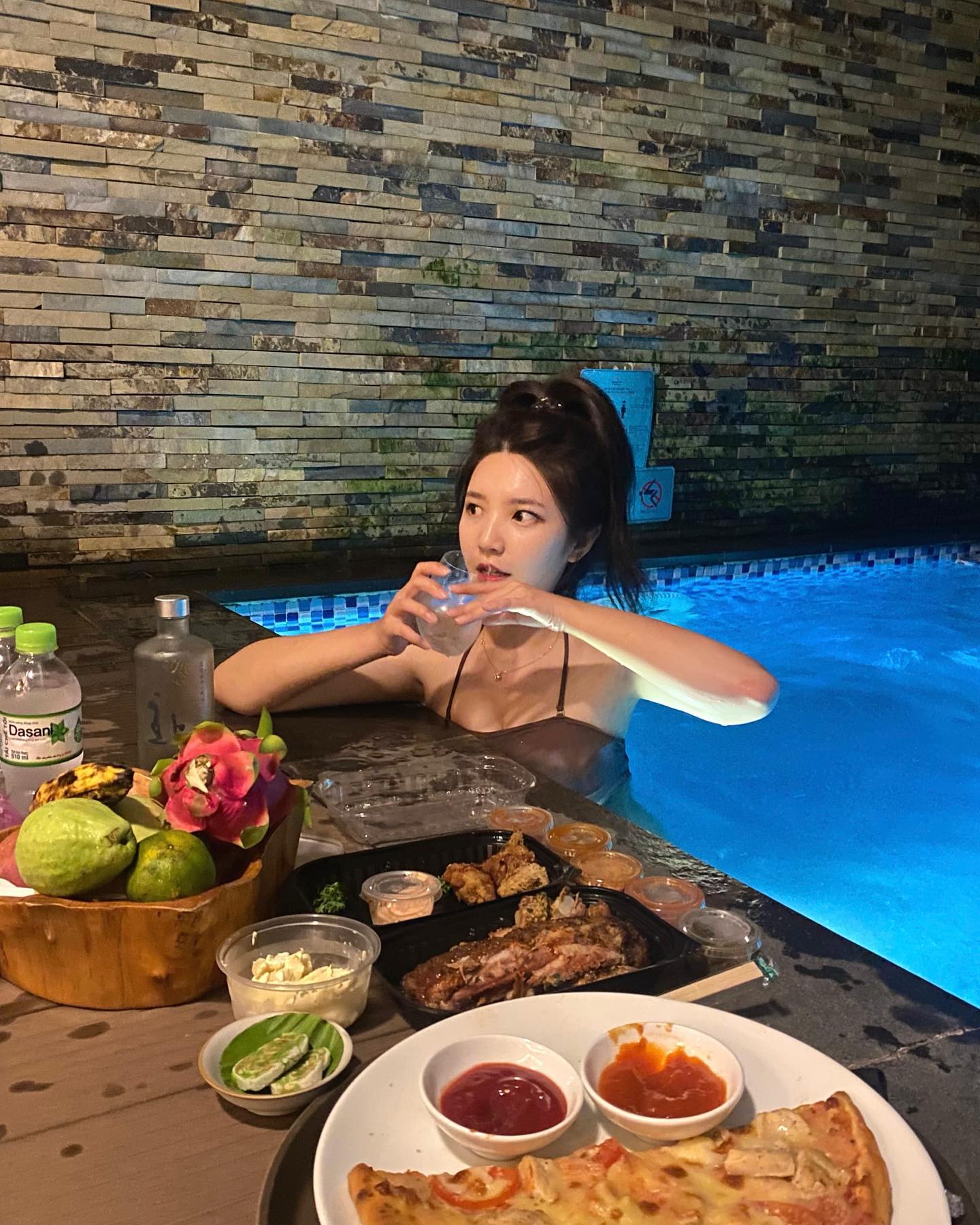 🇻🇳

화요있어서 베트남 아닌거같지yo