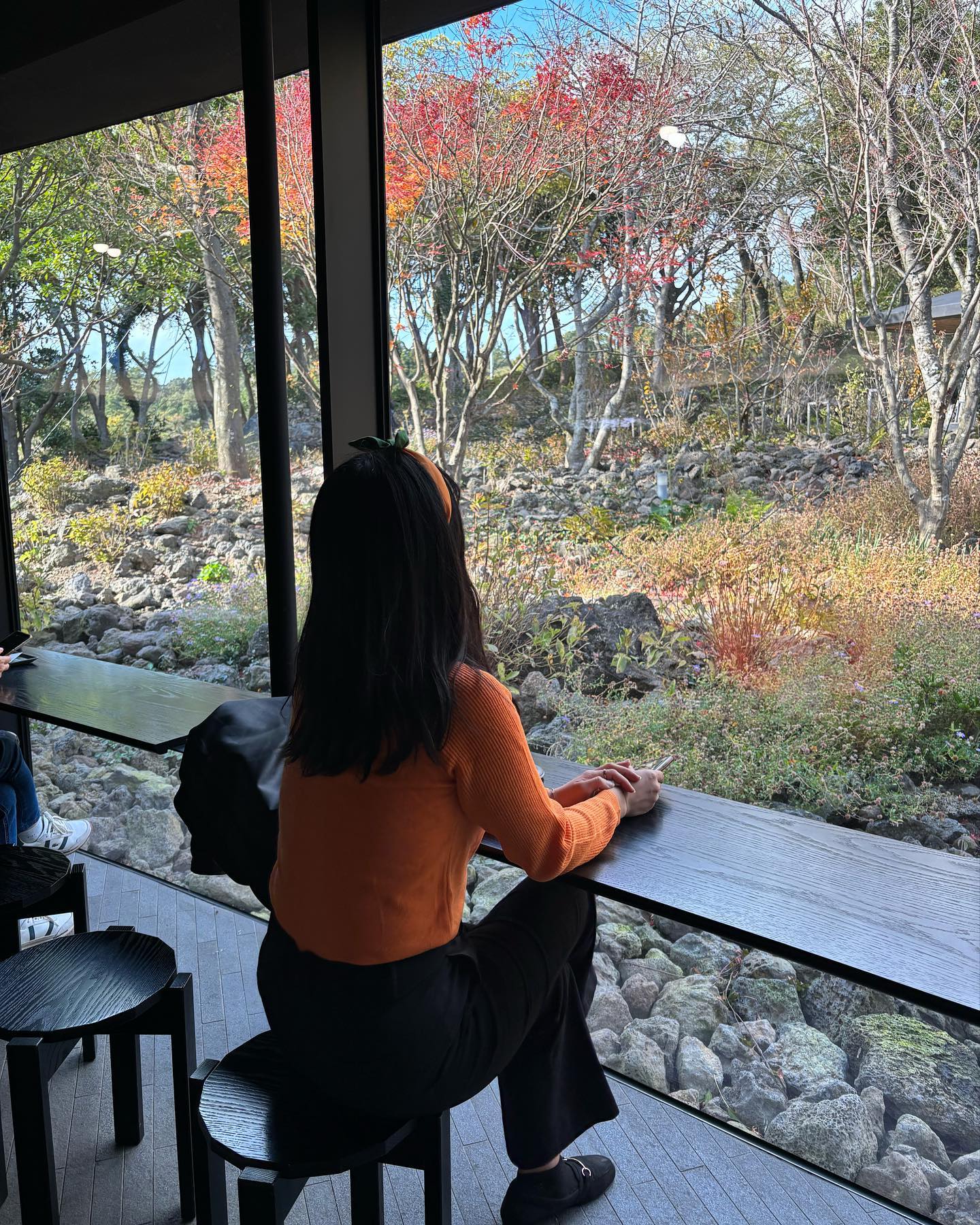 인간귤 배망지 과즙 팡팡 터져버렷 >,^🍊🧡🧡
.
.
.
.
.
#20231128 #제주도 #여행 #떠나요제주도 #서귀포 #둘째날✌️ 
#일상 #데일리 #daily #힐링 #셀카 #셀스타그램 #셀피 #selfie
#ootd #instagood #얼스타그램 #주황주황해🧡 #민지_제주🍊