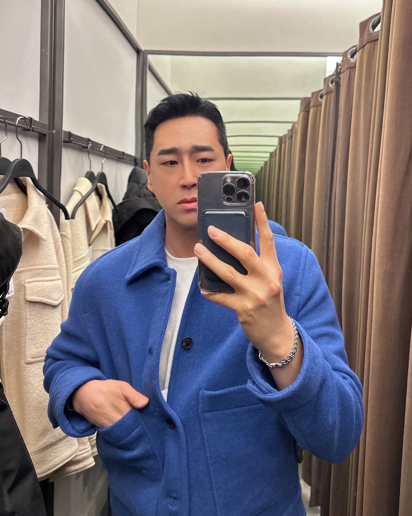 블루만 보면 못지나치는 나...💙💙💙