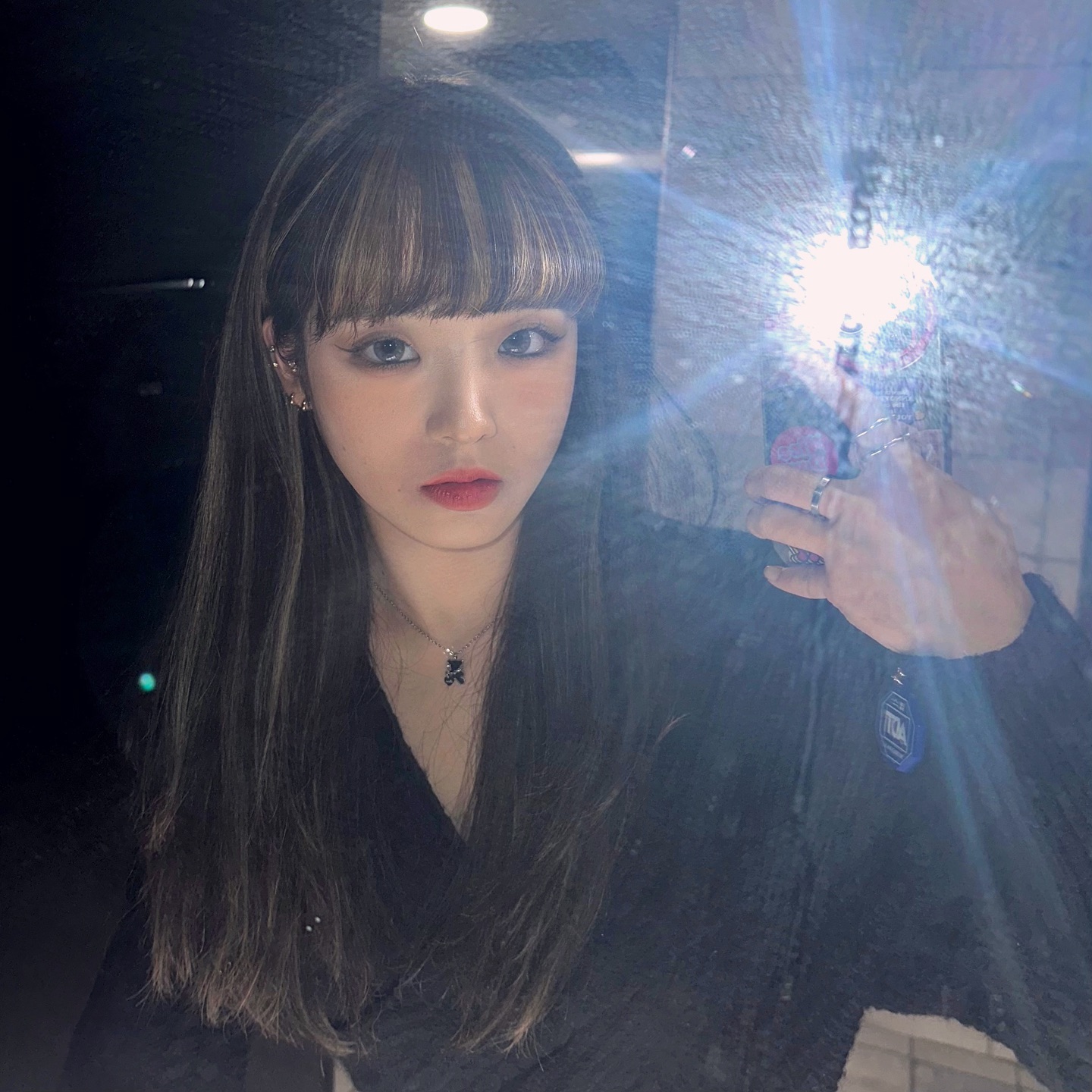 접수해버렸다. 스모키 화장이라는것을.
