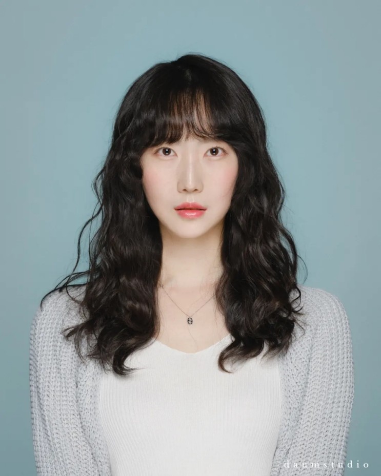 증명사진 잘찍어주는 홍대사진관 다음사진관 홍대점