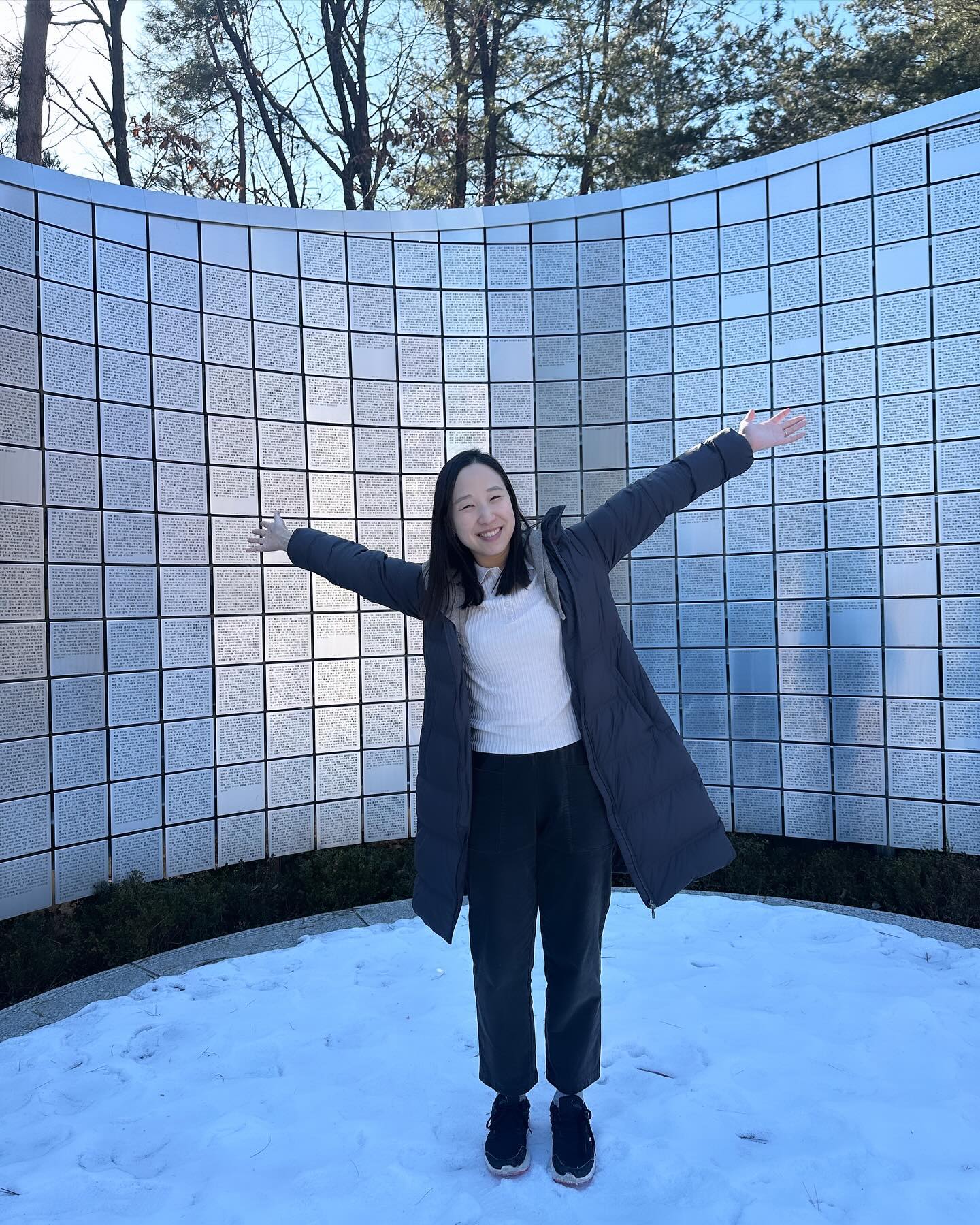 생각보다 나의 흔적이 많이 있었던
 #하이패밀리 🥰
 
내 글씨와 디자인 작업물도 보고
거대한 #성경의벽 앞에서 사진도 찍었다용😎🫶