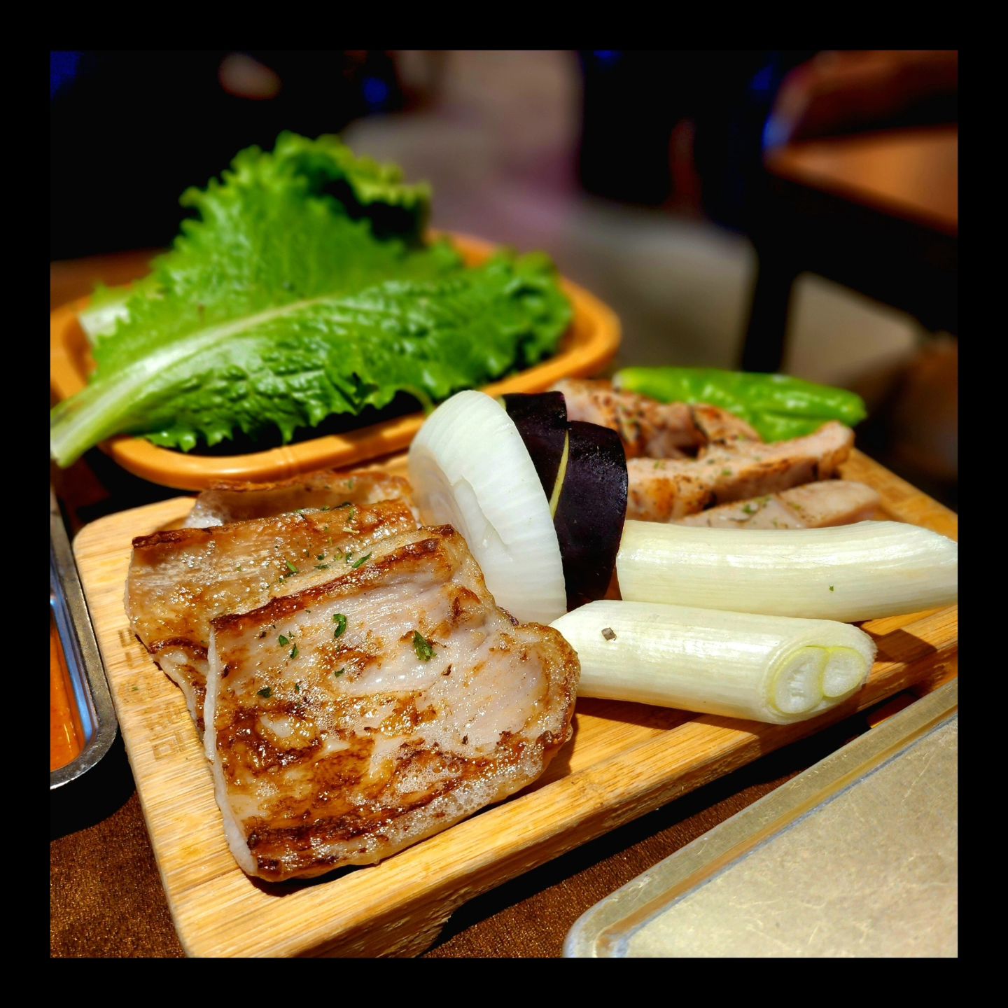 #AD 막창만 도둑이 아니라, 모든것이 도둑인 맛집..😏
#성남맛집 #막창도둑 #후기
.
.
👉 잡내가 없고 쫄깃쫄깃하며, 무엇보다 달콤짭짤한 특제소스가 고기의 맛을 한층 더 올려주는듯.

👉기본으로 셋팅되는 '발사믹 오일 샐러드 파스타'가 입안을 상큼하게 해줌!

👉라면, 샐러드바 무제한이라, 배터지고 나갈 준비하고 오쇼.

👉착한 점심까지 운영 중
👉바로 앞 주차가능 꽤 큽니다요!

가. 격. 도  저. 렴. 💶

집이랑 가까워서 앞으로 자주 갈 예정💥
.
.
.
#협찬 #복정동막창 #동서울대맛집 #복정맛집 #복정동맛집 #성남곱창 #수정구맛집 #곱창맛집 #막창맛집