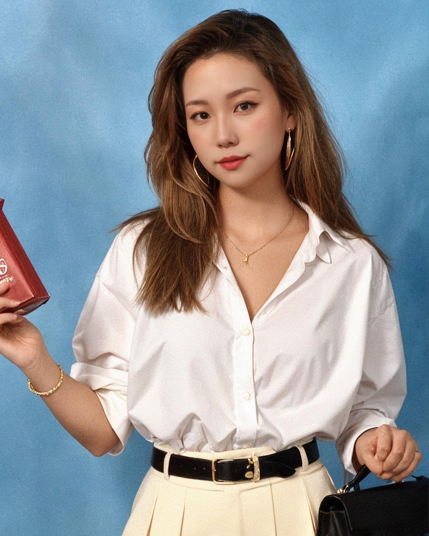 내 진짜 yearbook 이 어딨더라ㅋㅋㅋㅋ
#AIyearbook #추억소환 #이게뭐람 #90s