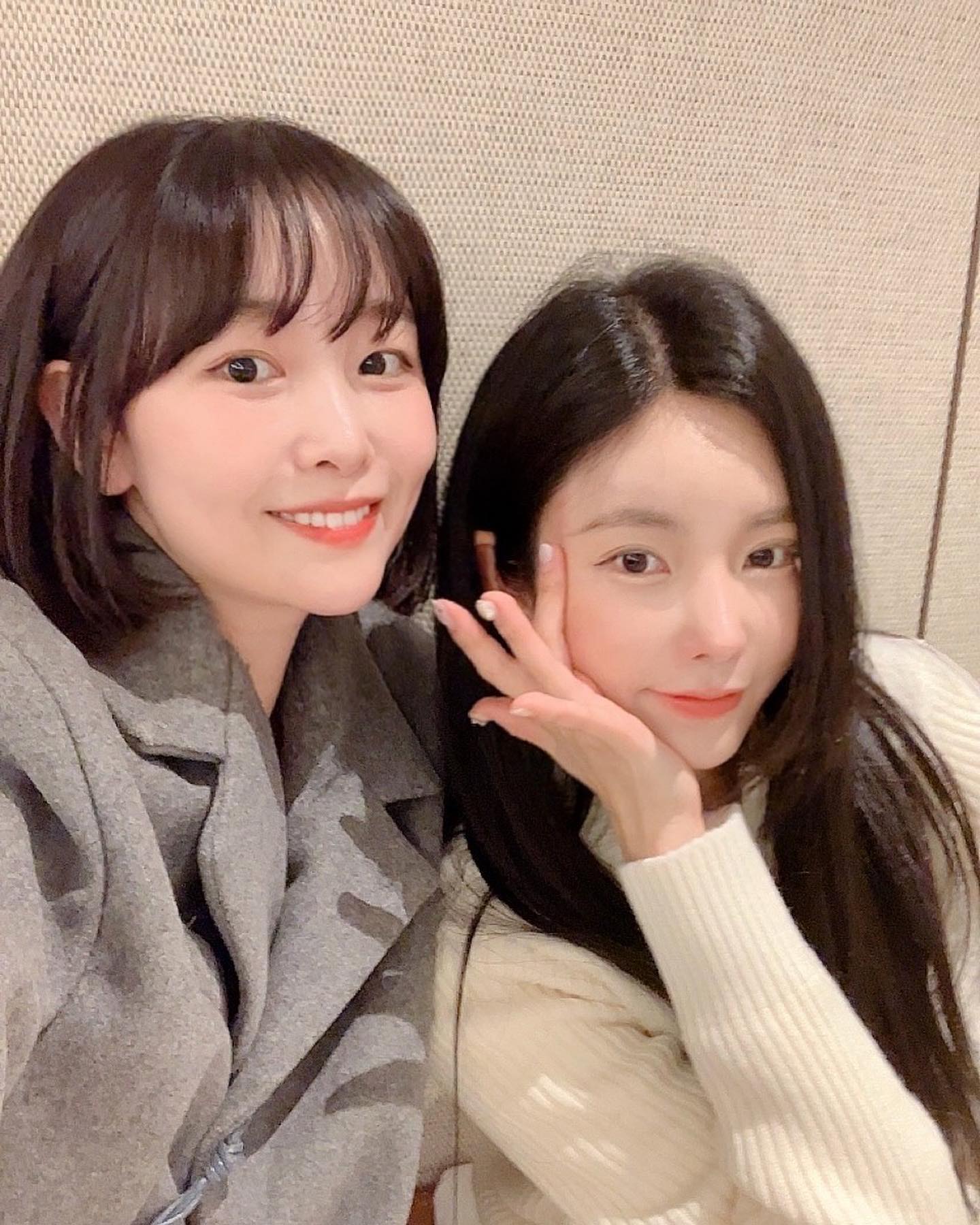 #그로세리아 

#앰배서더서울풀만 ❤️ jmuse.kr 

올해 처음 만난 사람이 세진이라 넘 좋네? 😊
항상 좋은곳 데려가줘서 고마워 🥰

오늘 너무 잘먹고 잘놀고 좋은시간이었다 🙌🏻
경원재도 넘나기대 😉 
올해도 행복하고 즐겁고 
예쁘고 건강하게 보내보쟈구 🙋🏻‍♀️

#친구스타그램 #서울나들이
#셀카 #예쁜애랑