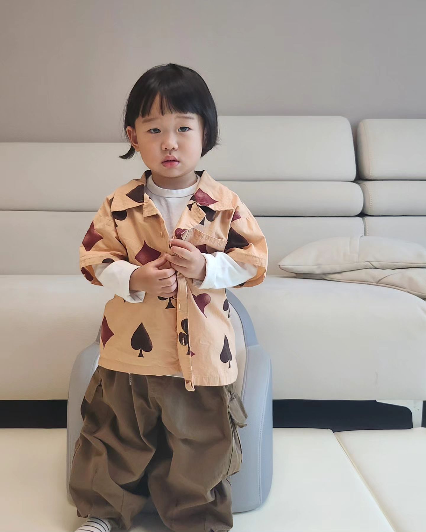 감기가 두려운 환절기가 오고 말았지만
현이는 늘 해피해피하다 ㅋㅋ

뻥튀기와 함께라면.. 더..

#28개월아기 #등원룩 
#등원 #아들