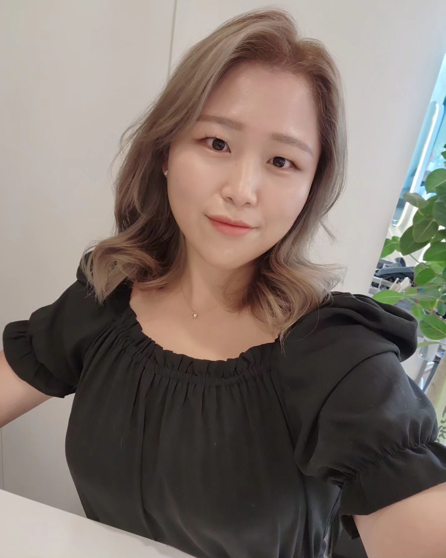머쉬룸애쉬😊🤍

#머쉬룸블론드 #애쉬블론드 #애쉬브라운 #탈색 #염색