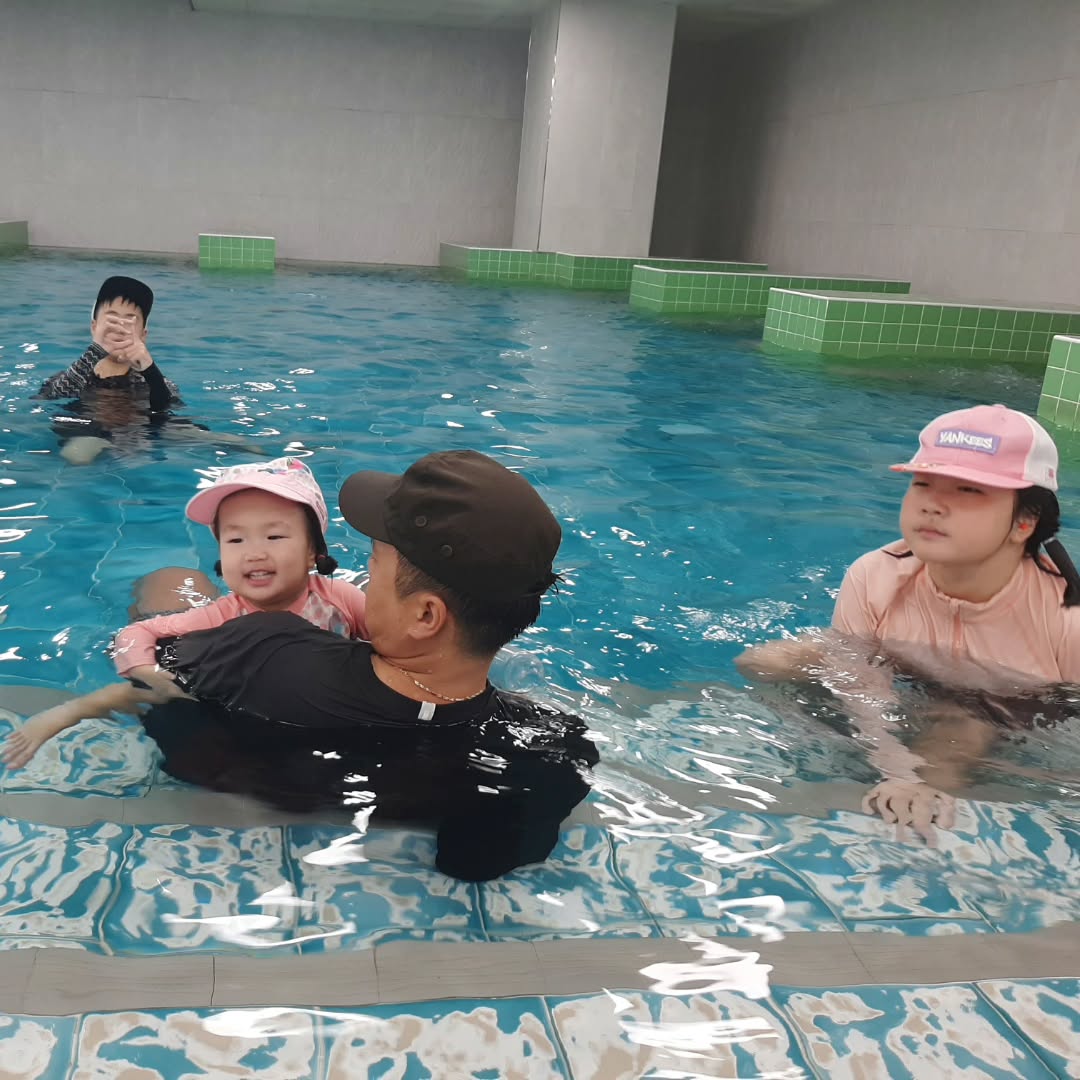 #프로방스율암
#화성온천

가성비 좋은 온천
관리도 잘 된듯 수질도 괜찮았어요.