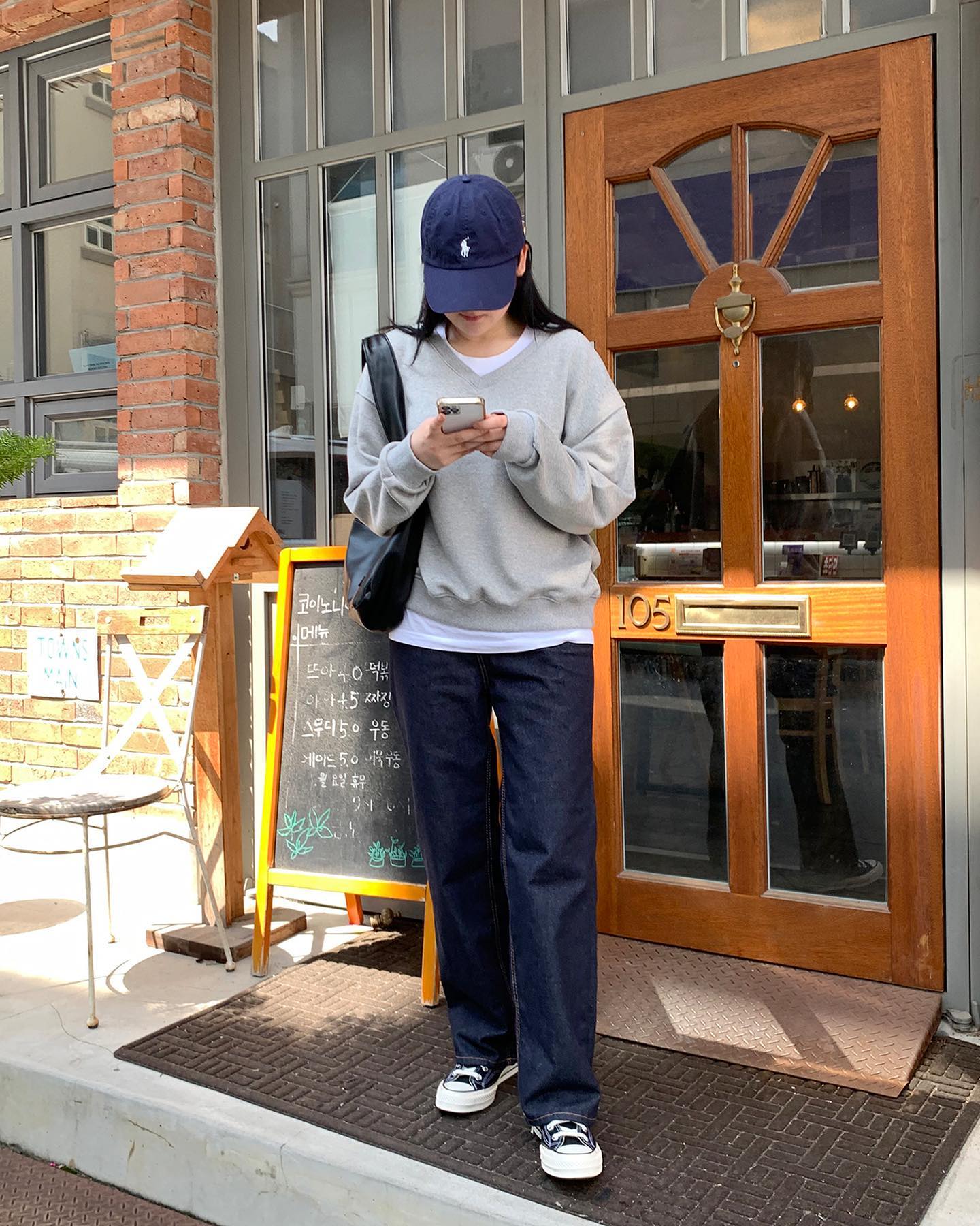 아담하고 레트로감성이 가득했던 북카페📚☕️

(사진엔 책이 없지만…)